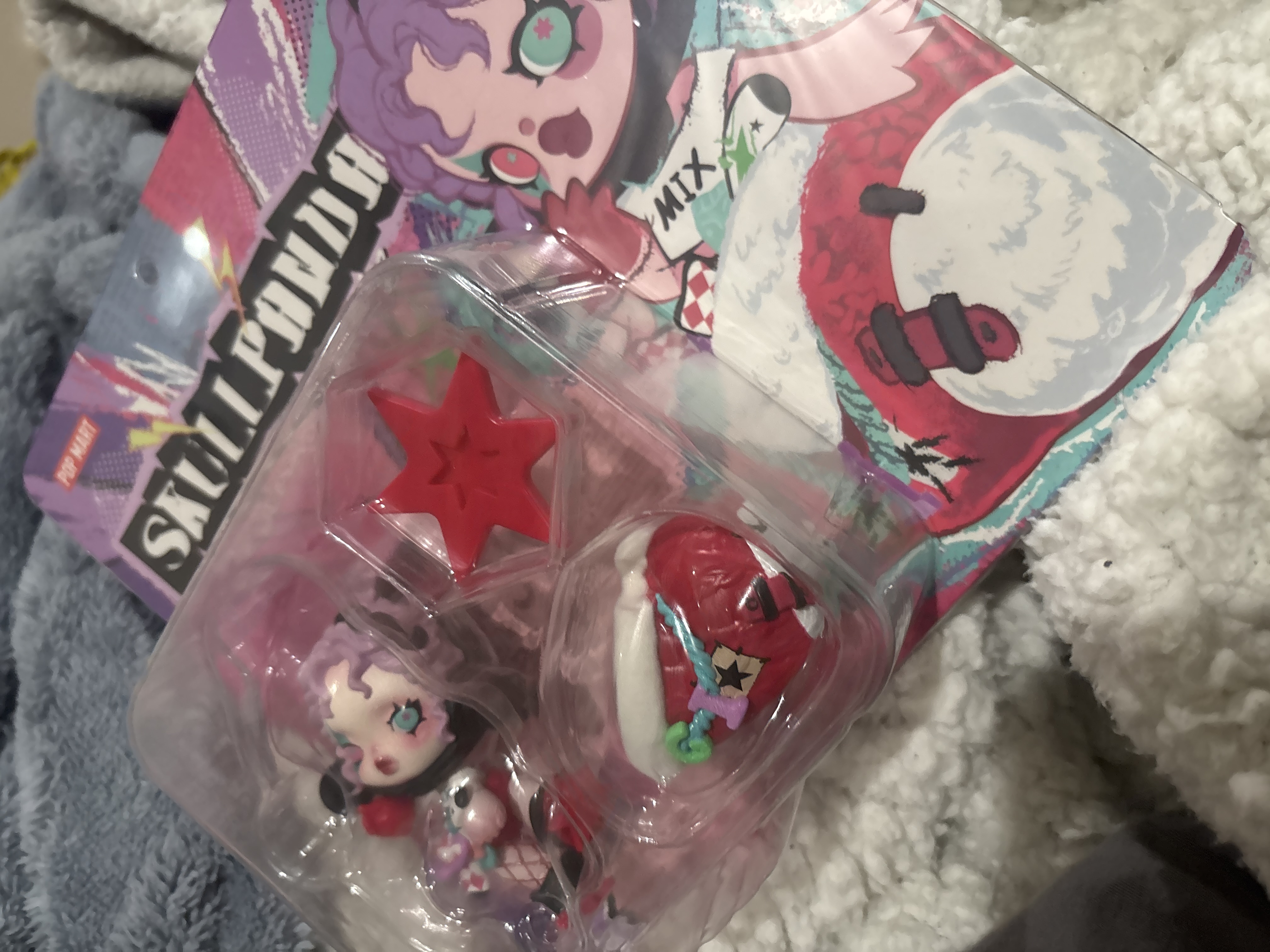 SKULLPANDA The Stocking Surprise Figure - POP MART (Canada)