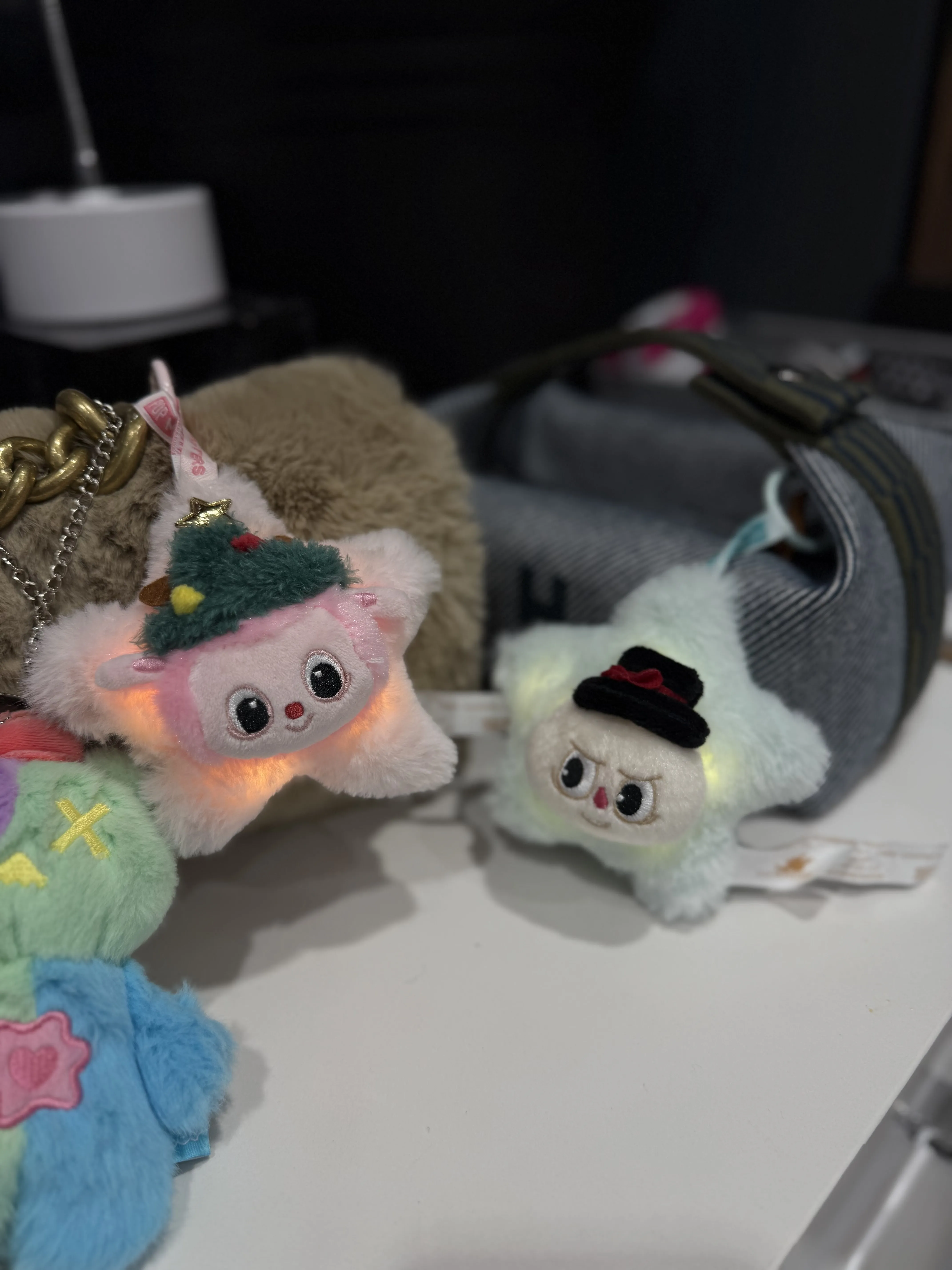 POP NOW:THE MONSTERS Classic Series-Sparkly Plush Pendant POP NOW:THE MONSTERS Classic Series-Sparkly Plush Pendant