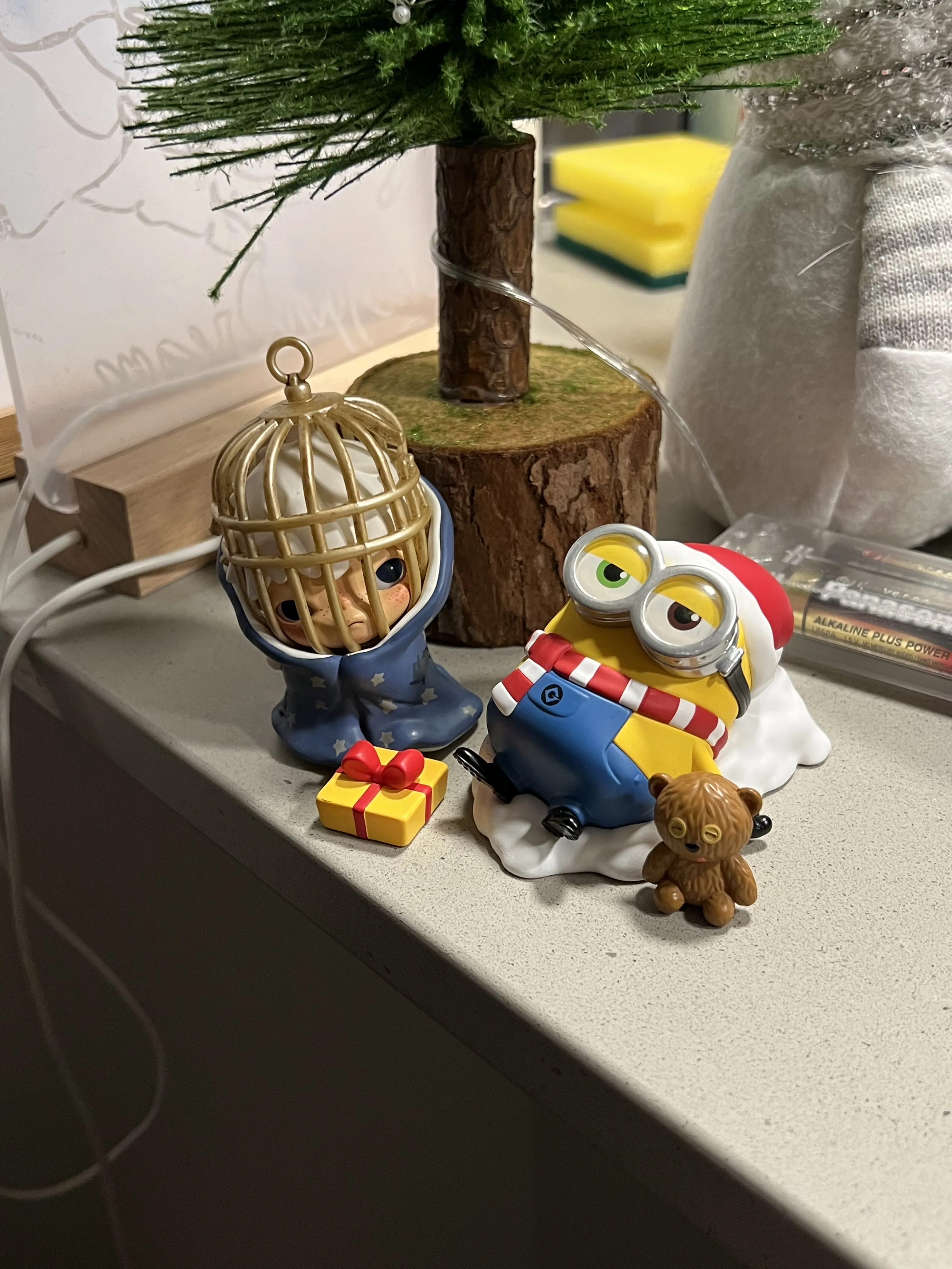 POP NOW:Minions Lazy Every Day Series Figures - POP MART