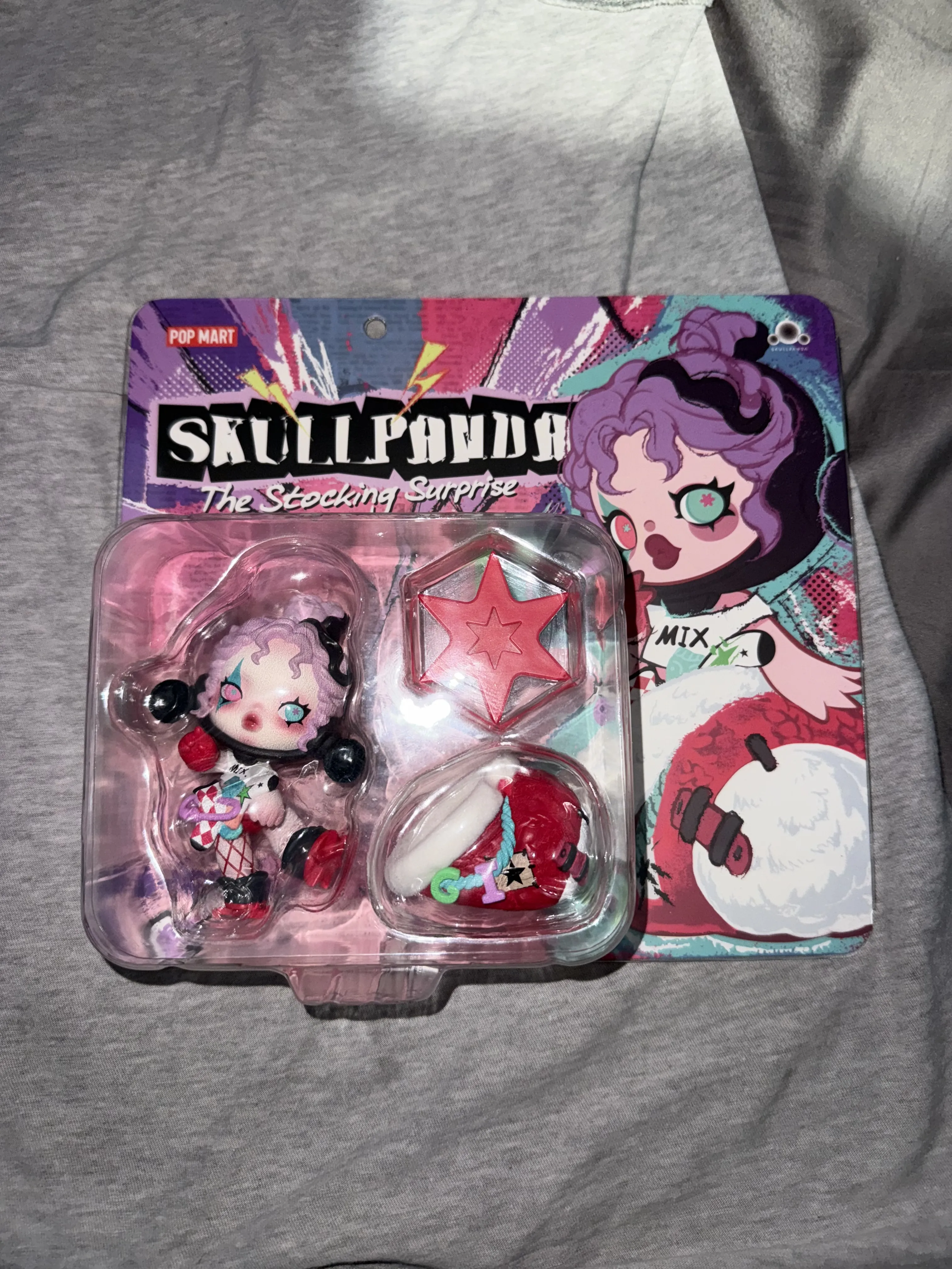 SKULLPANDA The Stocking Surprise Figure - POP MART (United States) SKULLPANDA The Stocking Surprise Figure - POP MART (United States)