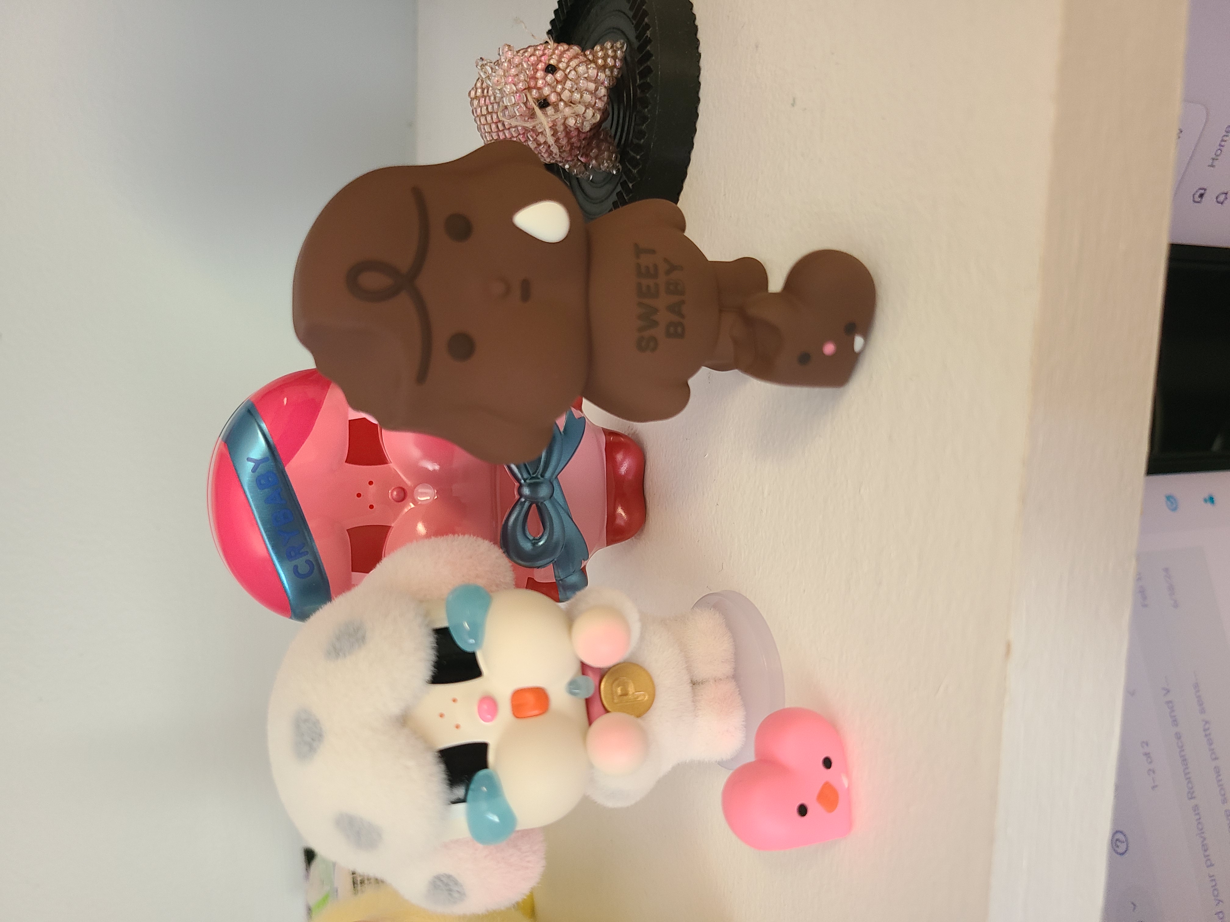 CRYBABY Crying For Love Series Figures - POP MART (United
