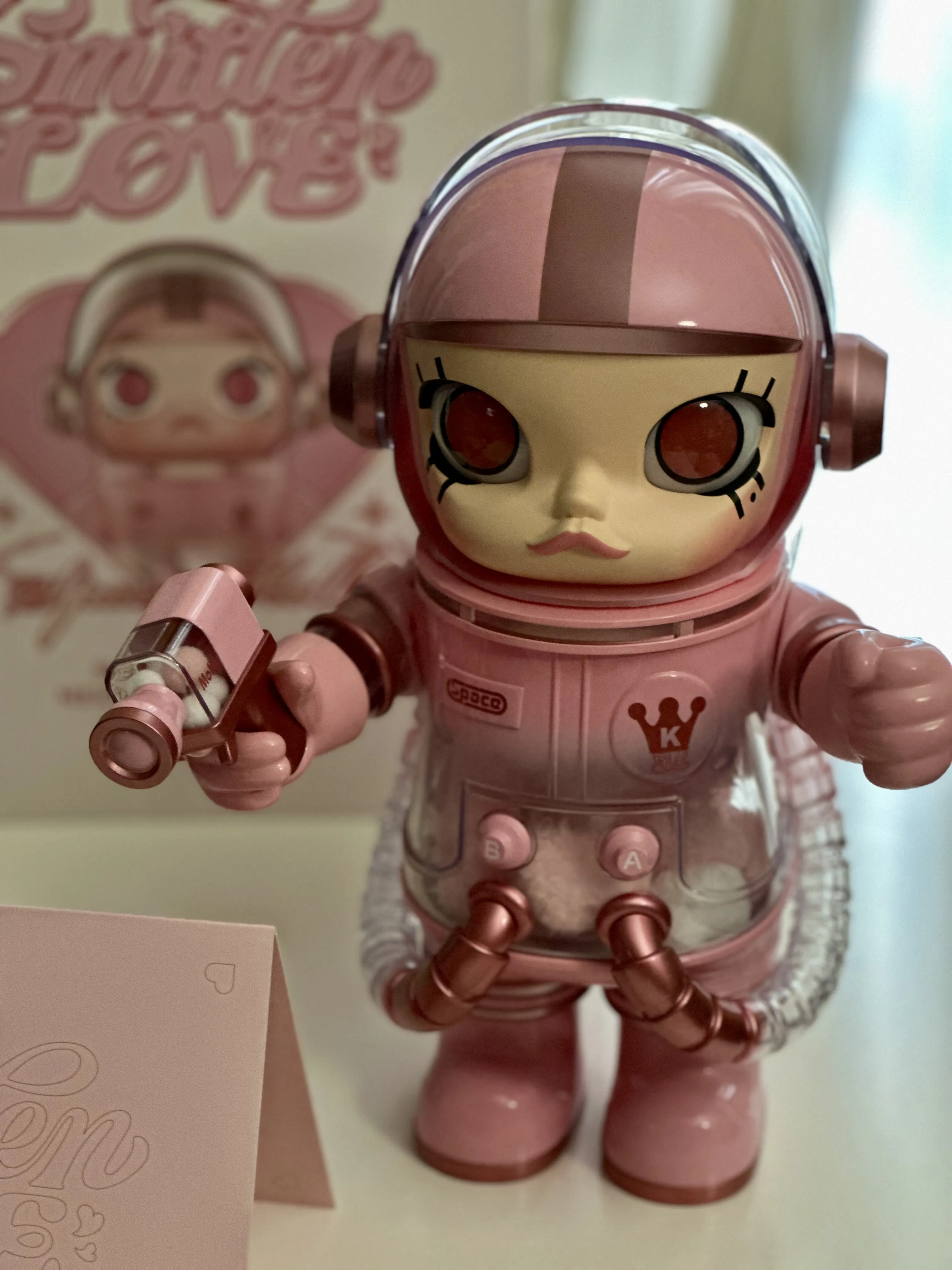MEGA SPACE MOLLY 400% SMITTEN LOVE - POP MART (United States)