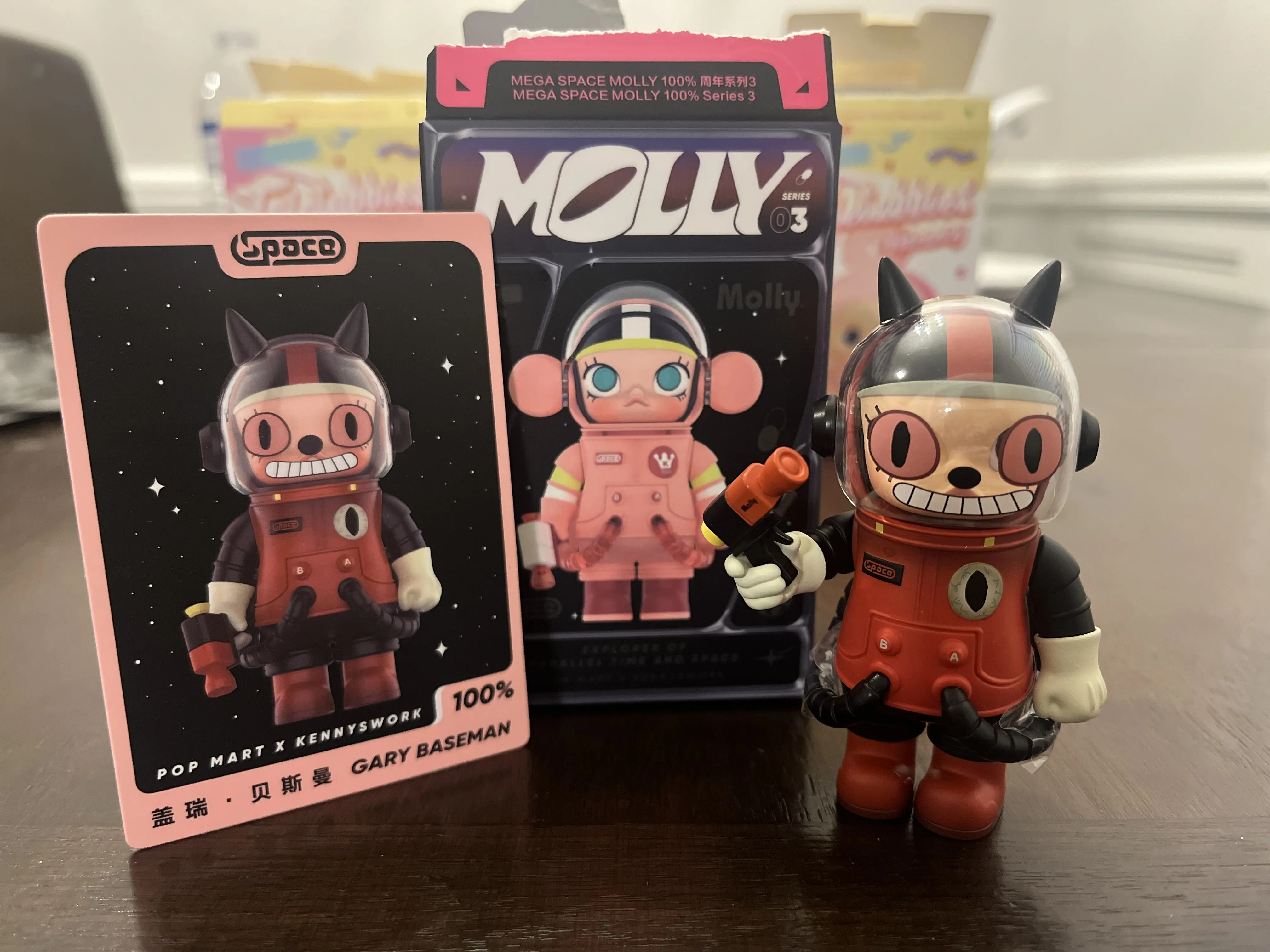 POP NOW:MEGA SPACE MOLLY 100% Series 3 - POP MART (United POP NOW:MEGA SPACE MOLLY 100% Series 3 - POP MART (United