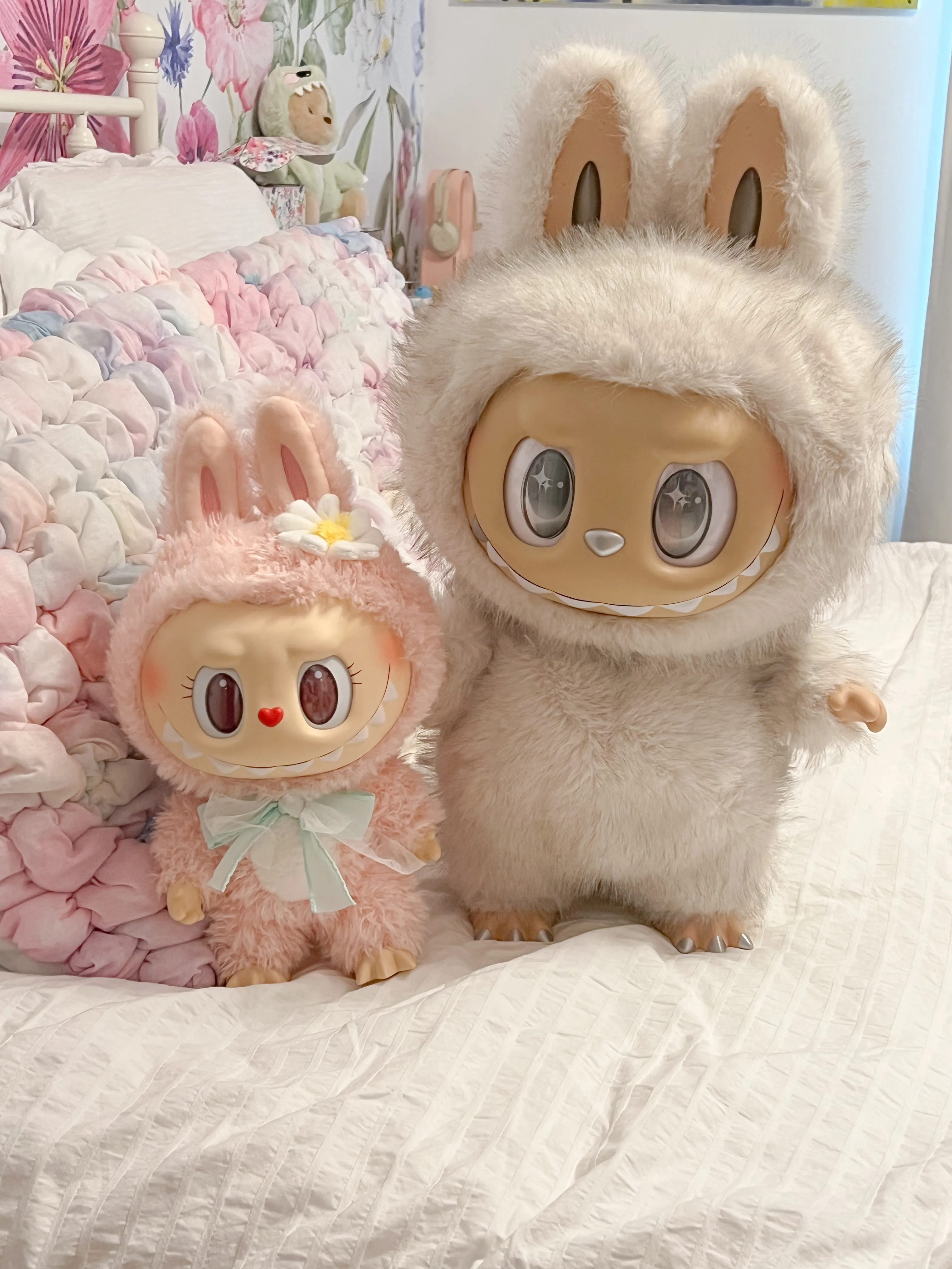 THE MONSTERS - ANGEL IN CLOUDS Vinyl Face Doll - POP MART THE MONSTERS - ANGEL IN CLOUDS Vinyl Face Doll - POP MART
