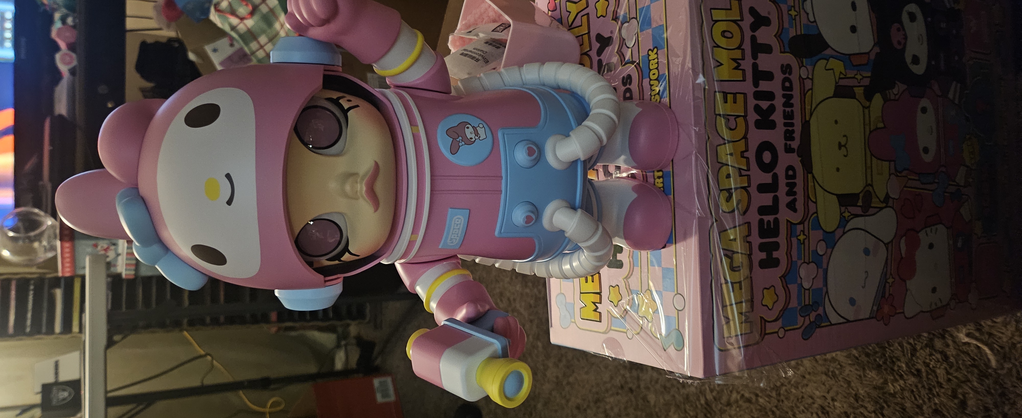 サンリオ POPMART MOLLY 400% キティフィギュア MEGA SPACE MOLLY 400% Sanrio Characters Series - POP MART
