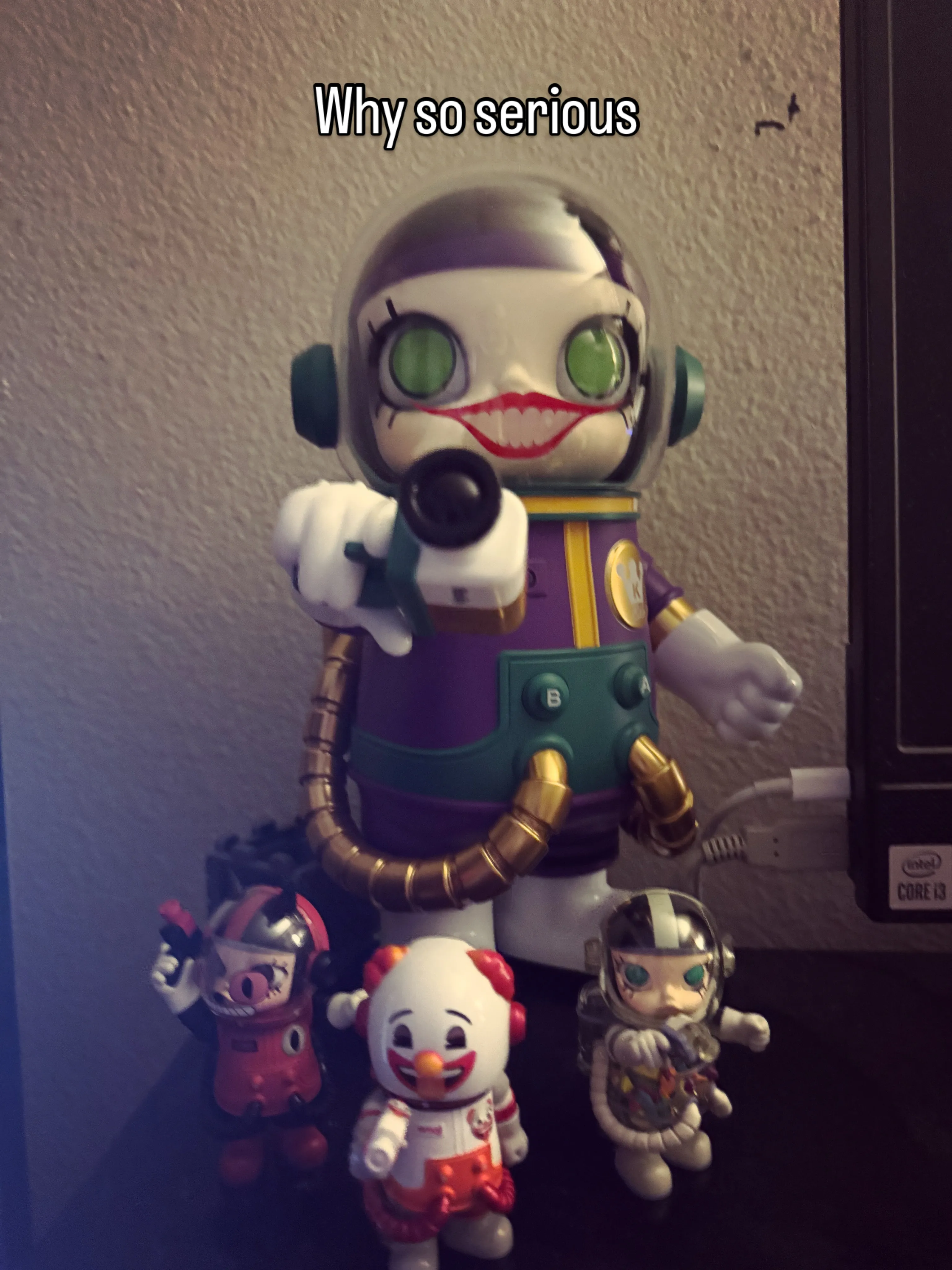 MEGA コレクション 400% SPACE MOLLY JOKER Amazon.com: POP MART MEGA Space Molly 400% Joker Collection
