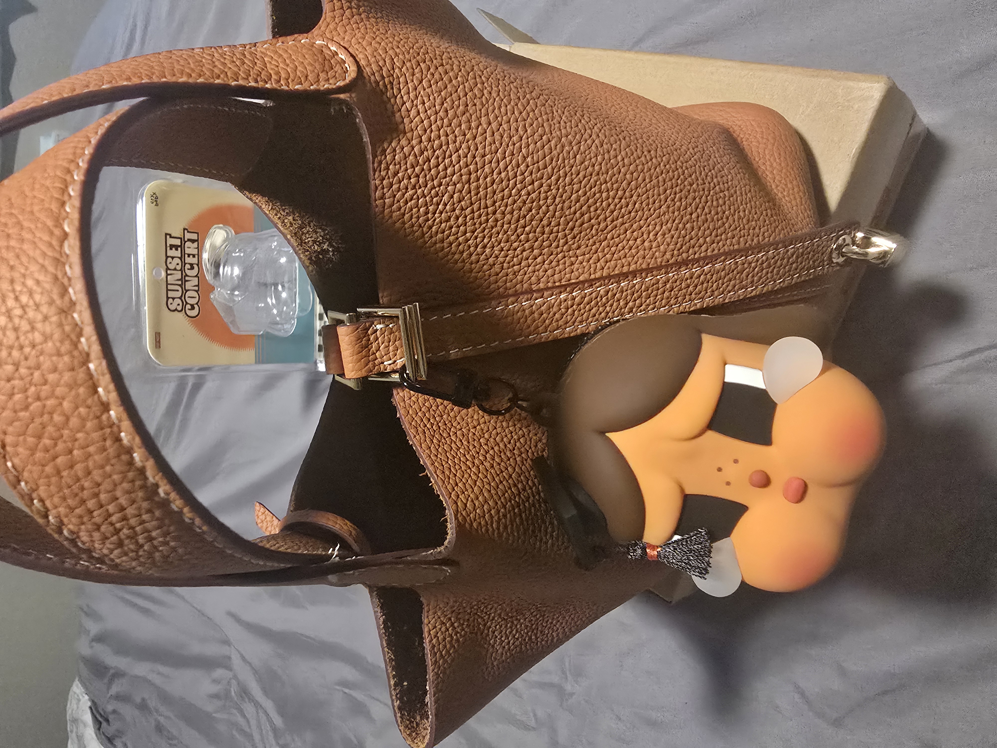 CRYBABY Sunset Concert Series イヤホンケース CRYBABY Sunset Concert Series-Earphone Bag - POP MART (Hong