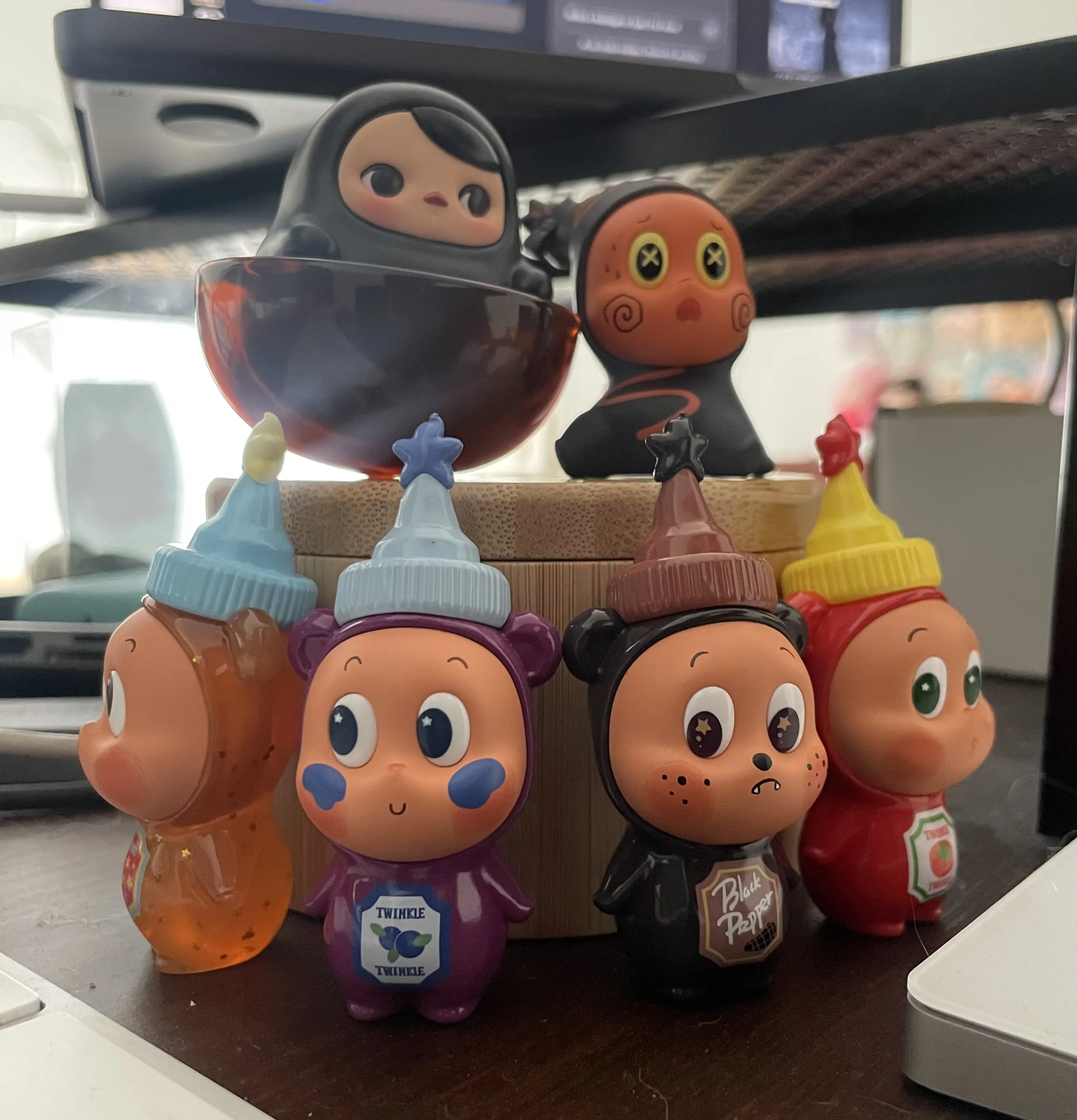 POP NOW:PUCKY Egg Beanie Series Figures - POP MART (United