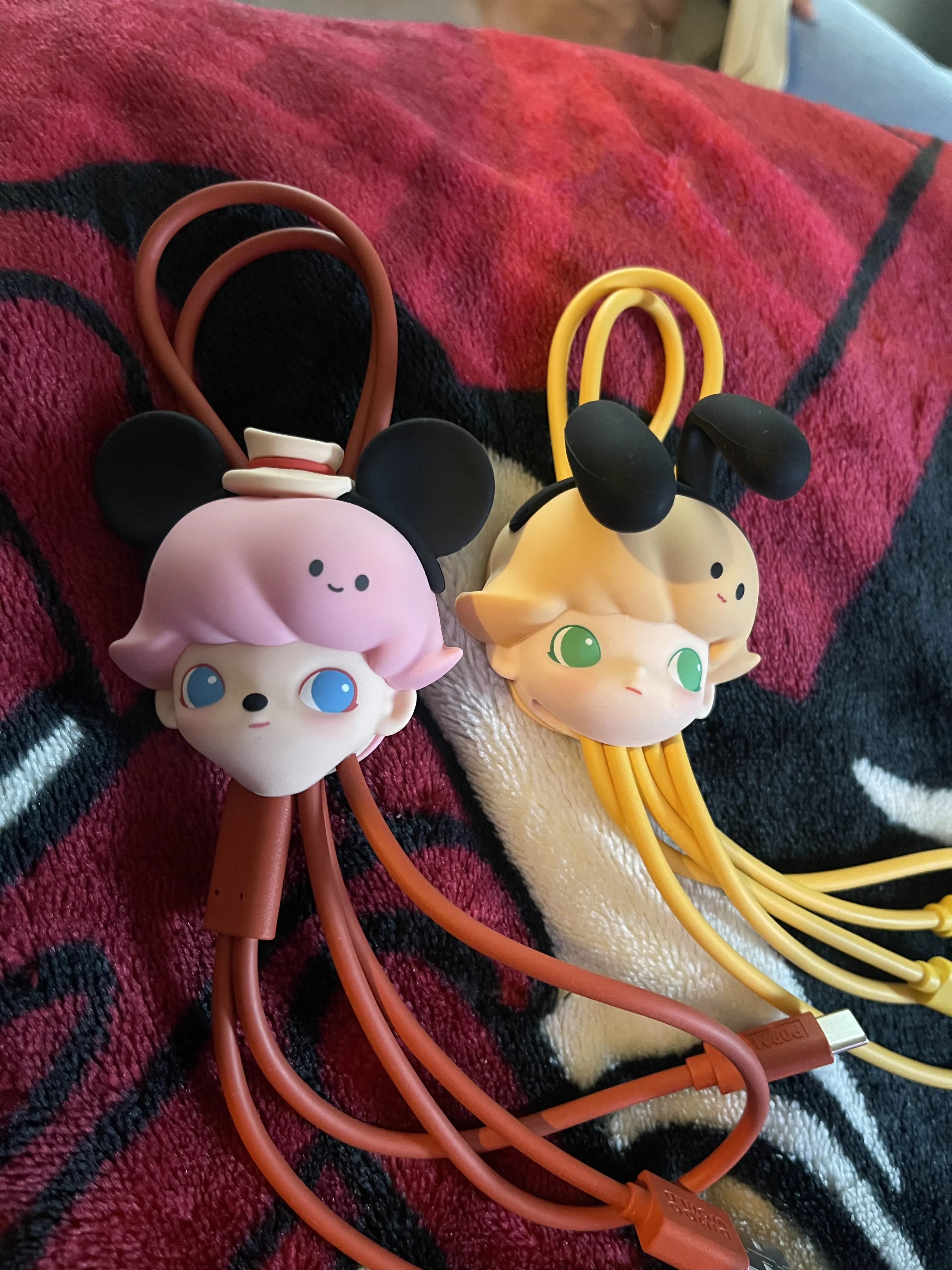 DIMOO WORLD × DISNEY シリーズ 2点セット ミニー プルート Amazon.com: POP MART DIMOO World × Disney Series Figures