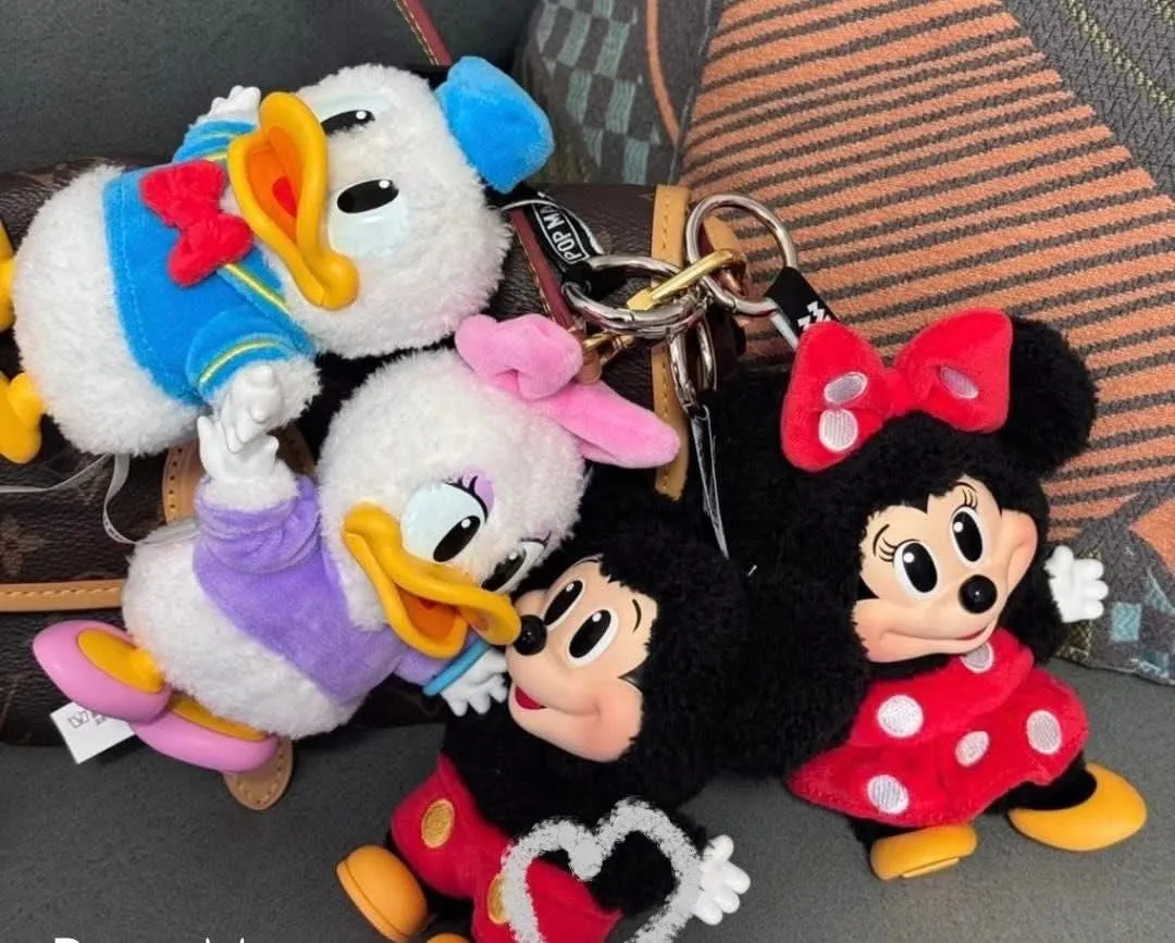 【moco】POPMART ミッキー＆ミニー&ドナルド キーホルダー ドナルドダック - POPMART Mickey Family キーホルダー ドナルド