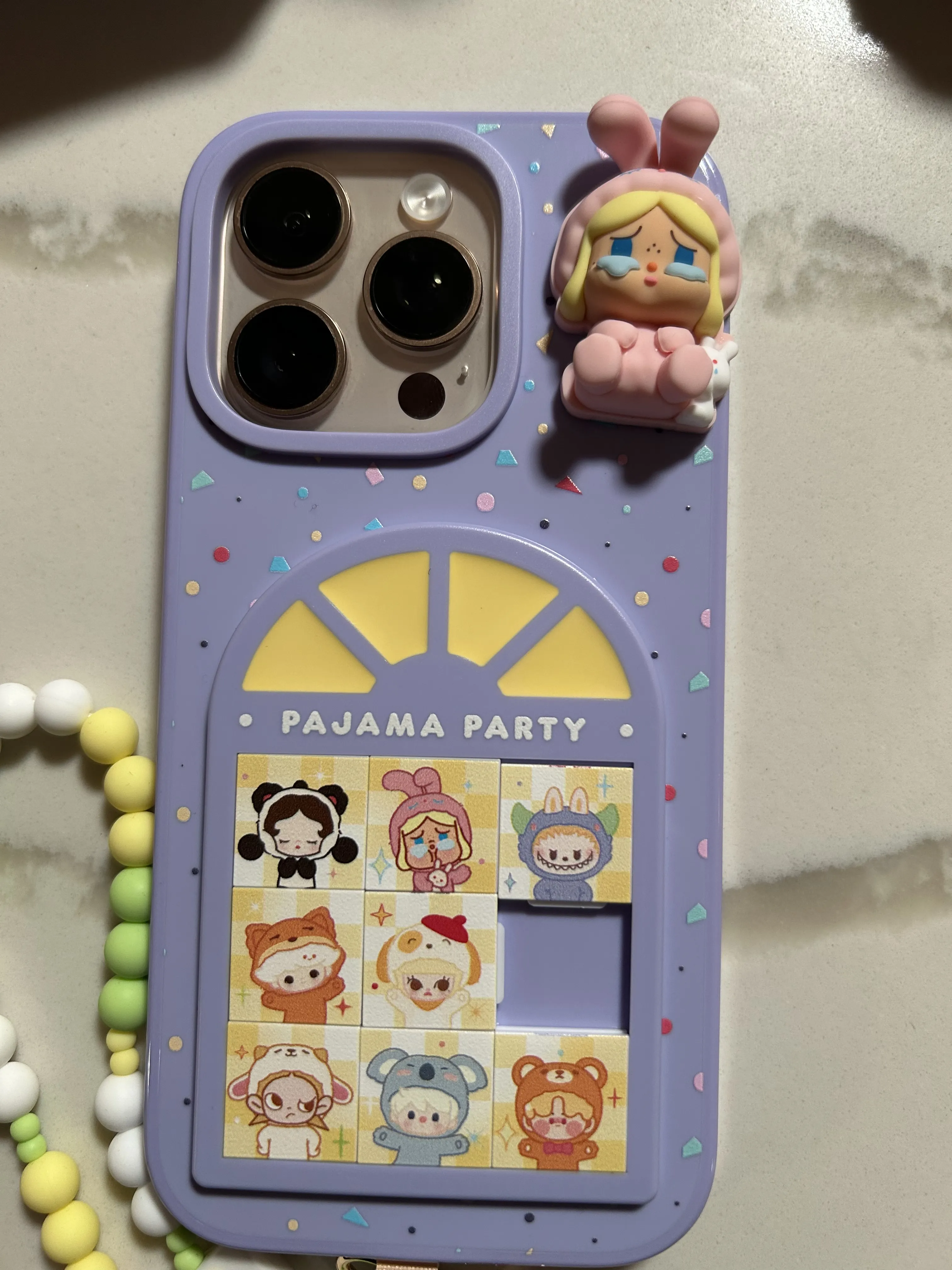 Pop Bean iPhone16Pro スマホケース＆チャームセット POP BEAN Pajama Party sliding hole phone case - POP MART (United