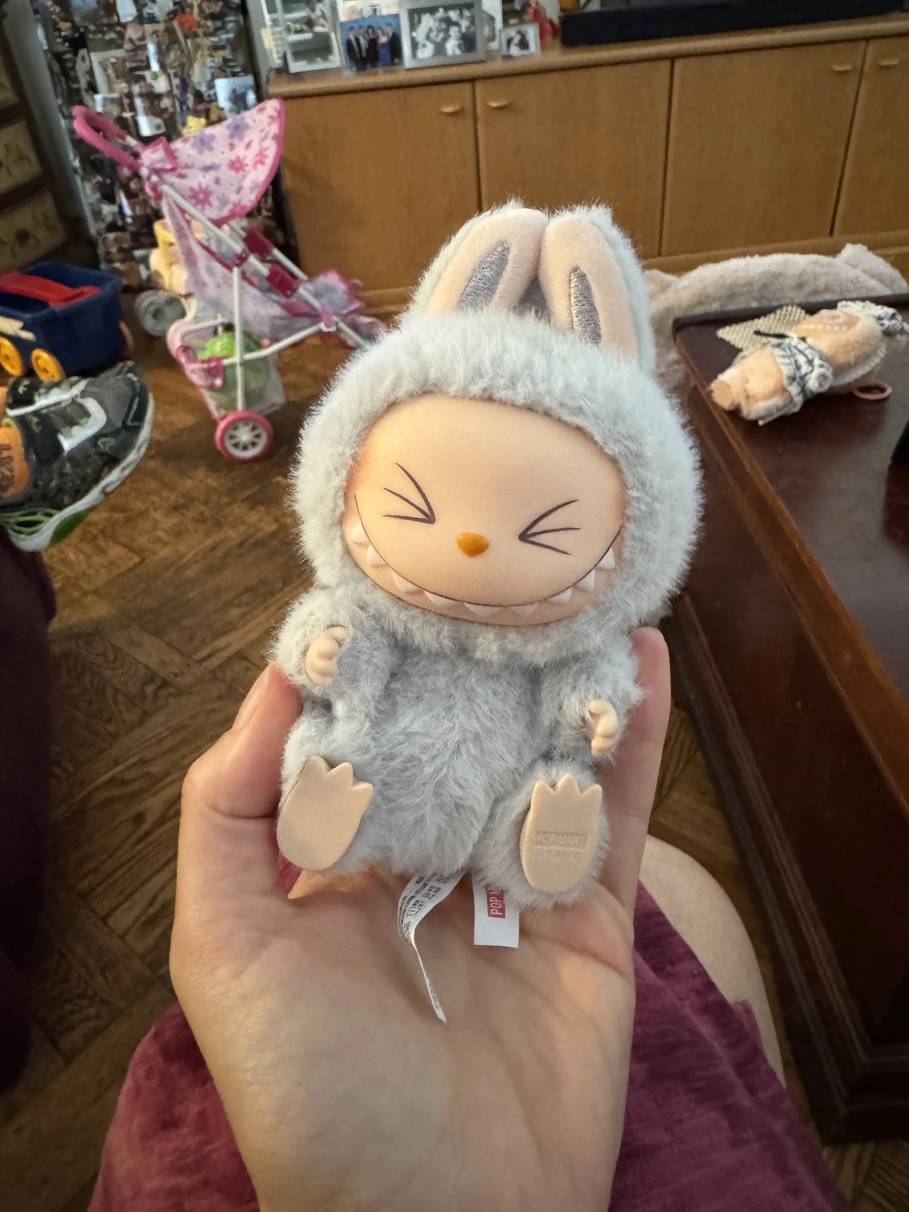 【即購入可・匿名配送】LABUBU HIDE AND SEEK キャンパスバッグ LABUBU キャンバストートバッグ - メルカリ
