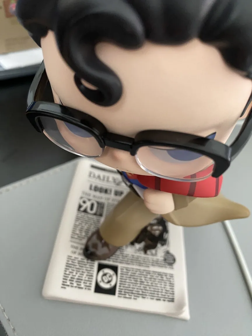 KUBO & Superman フィギュア ポップマート Superman KUBO Figurine - POP MART (United States)