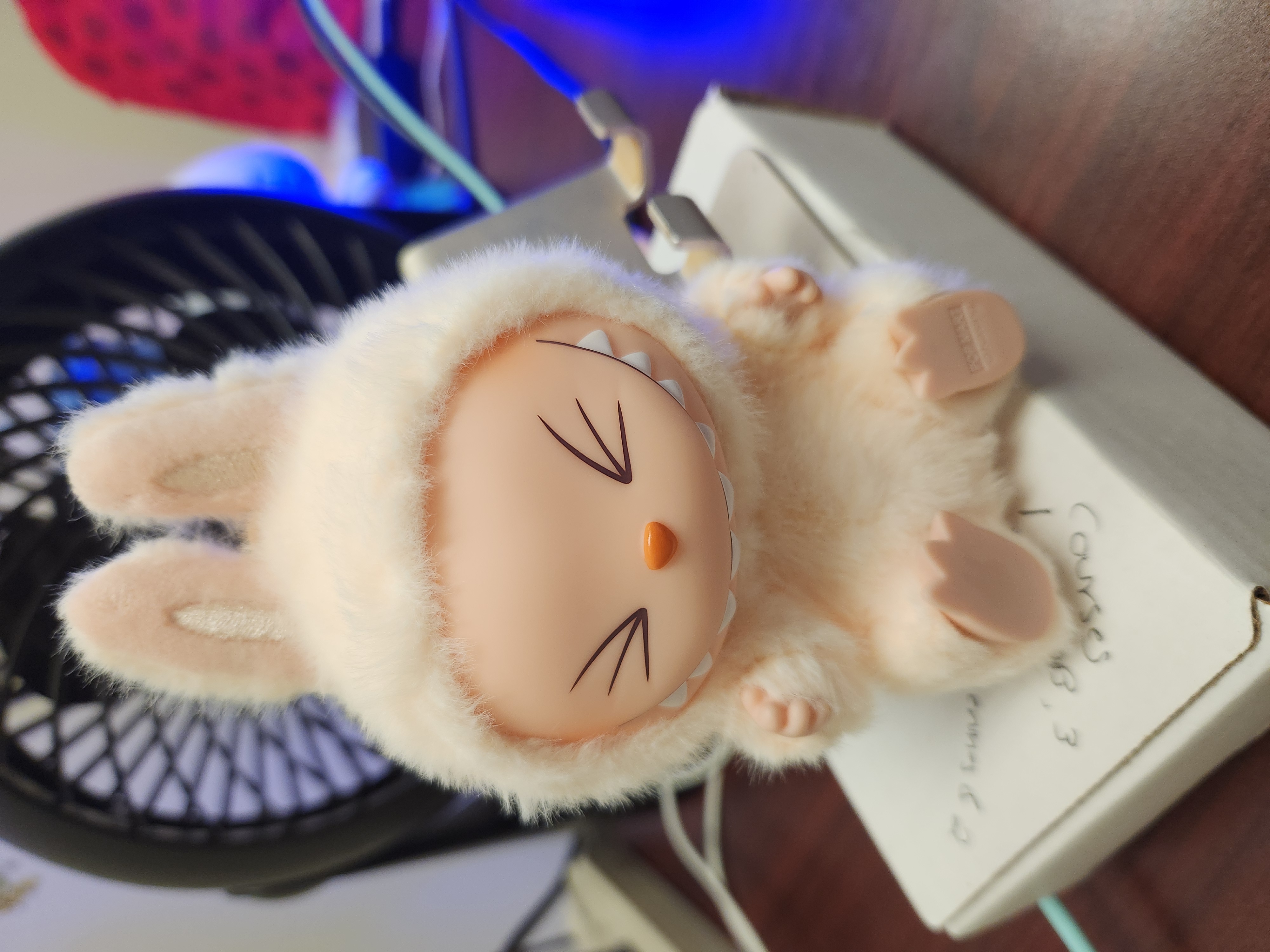 ポップマート　POP MART ラブブHave A Seat SISI シート THE MONSTERS - Have a Seat Vinyl Plush Blind Box | Blind