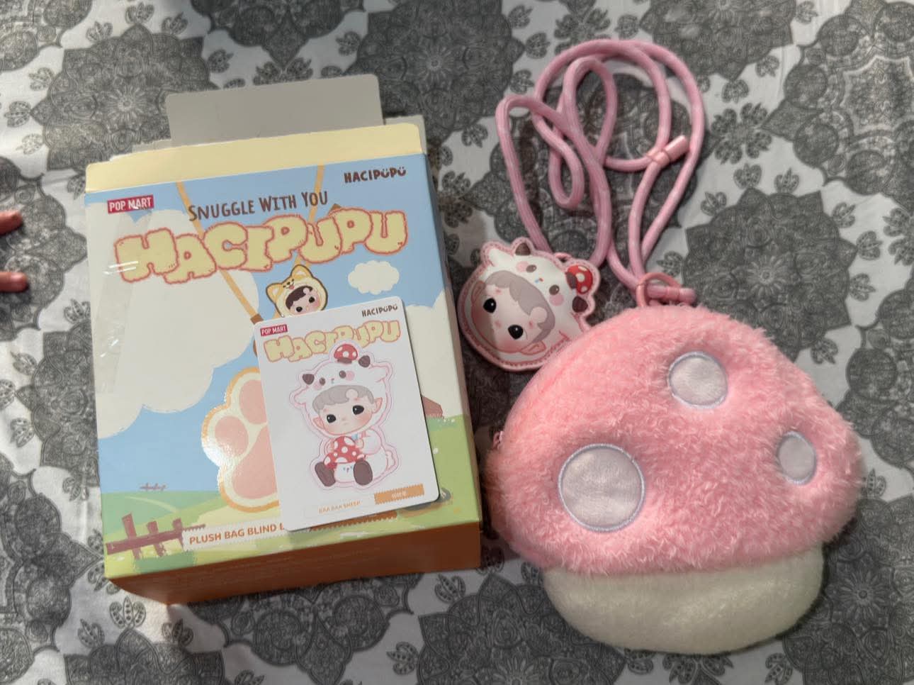 アイドル POPMART HACiPUPU SNUGGLE WITH YOU webtemplatepinmockcopy4_f8a13a