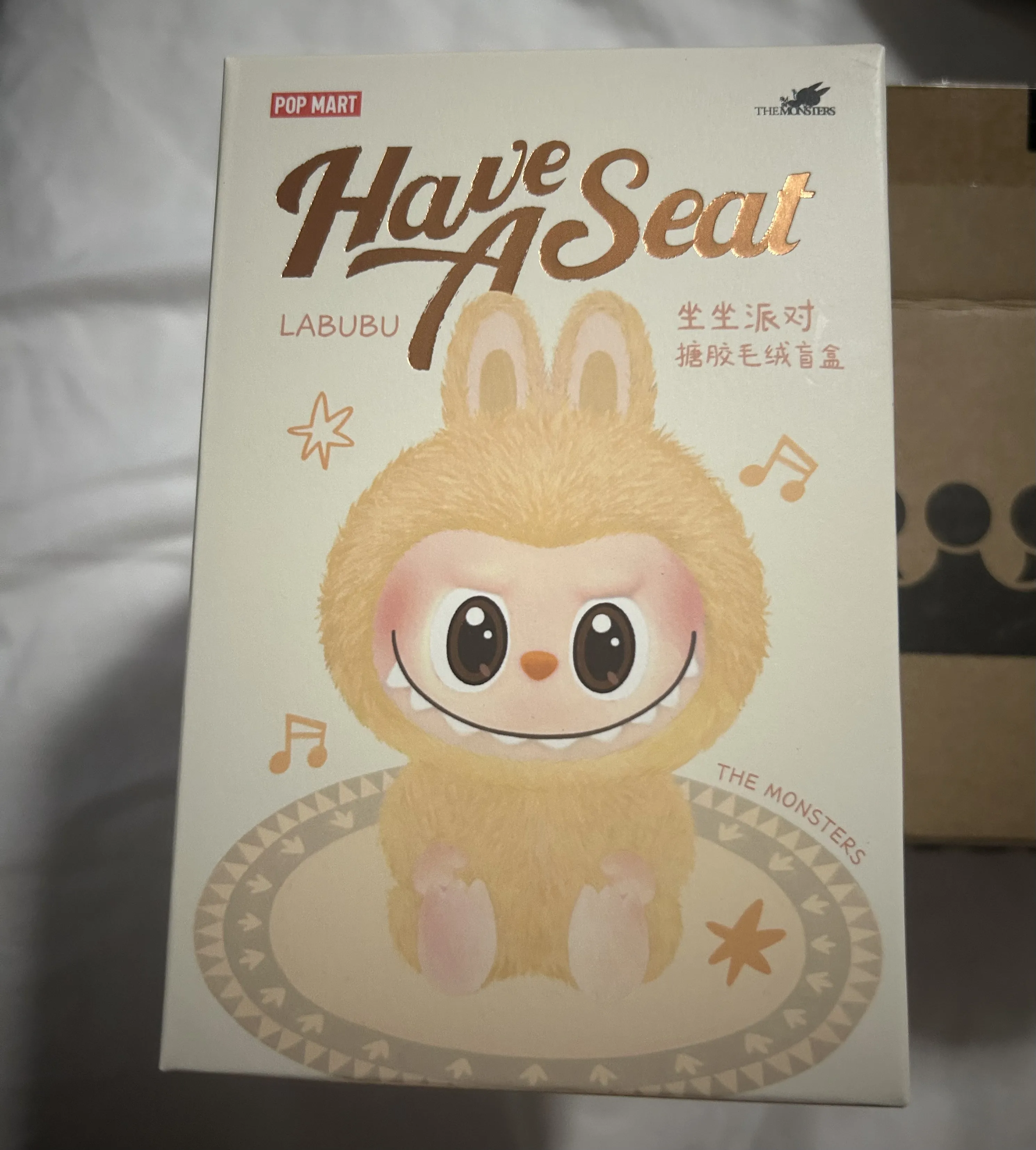 ぬいぐるみ POP MART LABUBU HAVE A SEAT QUQU Pop Mart Labubu The Monsters Have a Seat Vinyl Plush Box