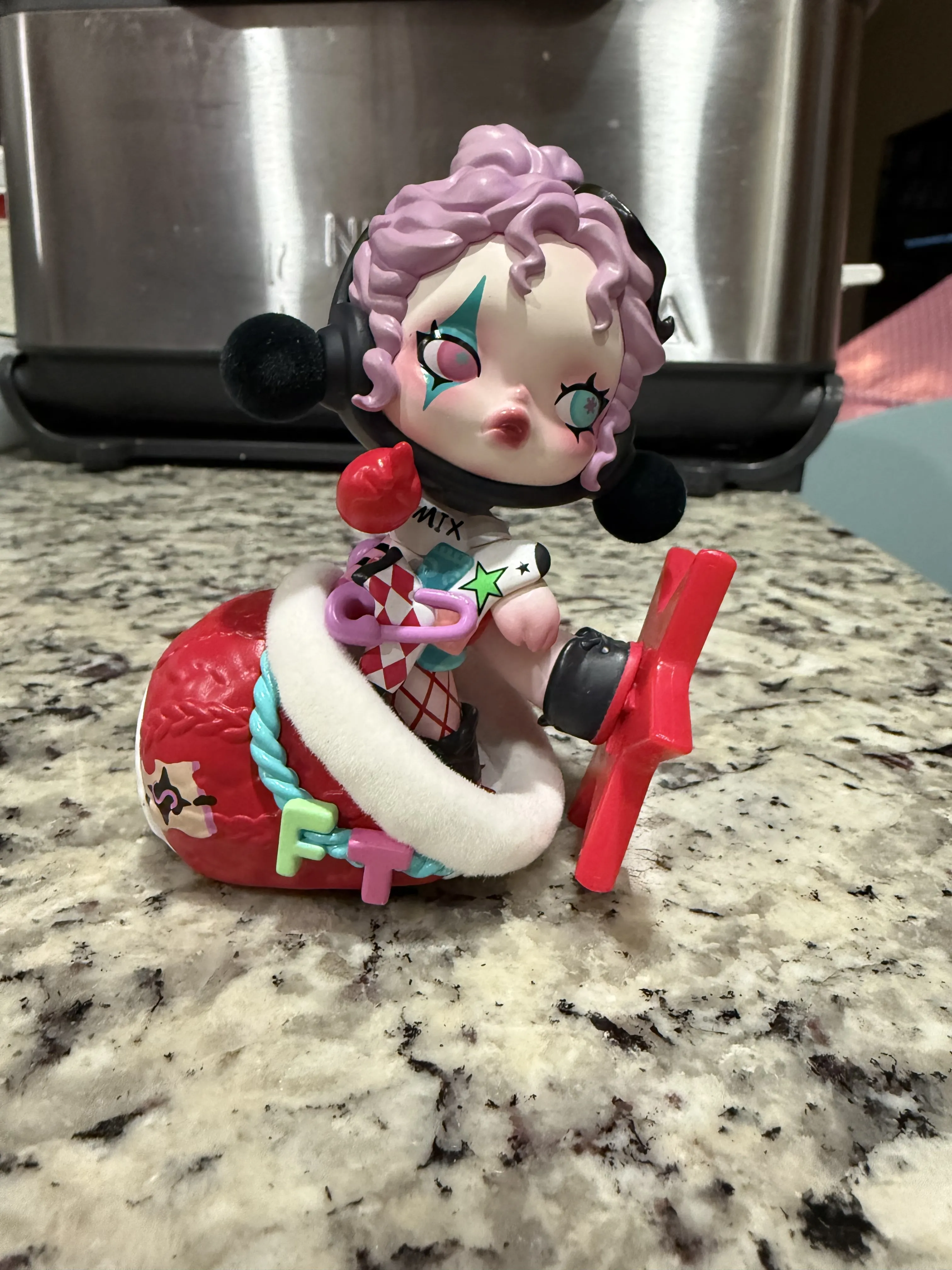 SKULLPANDA The Stocking Surprise Figure - POP MART (United