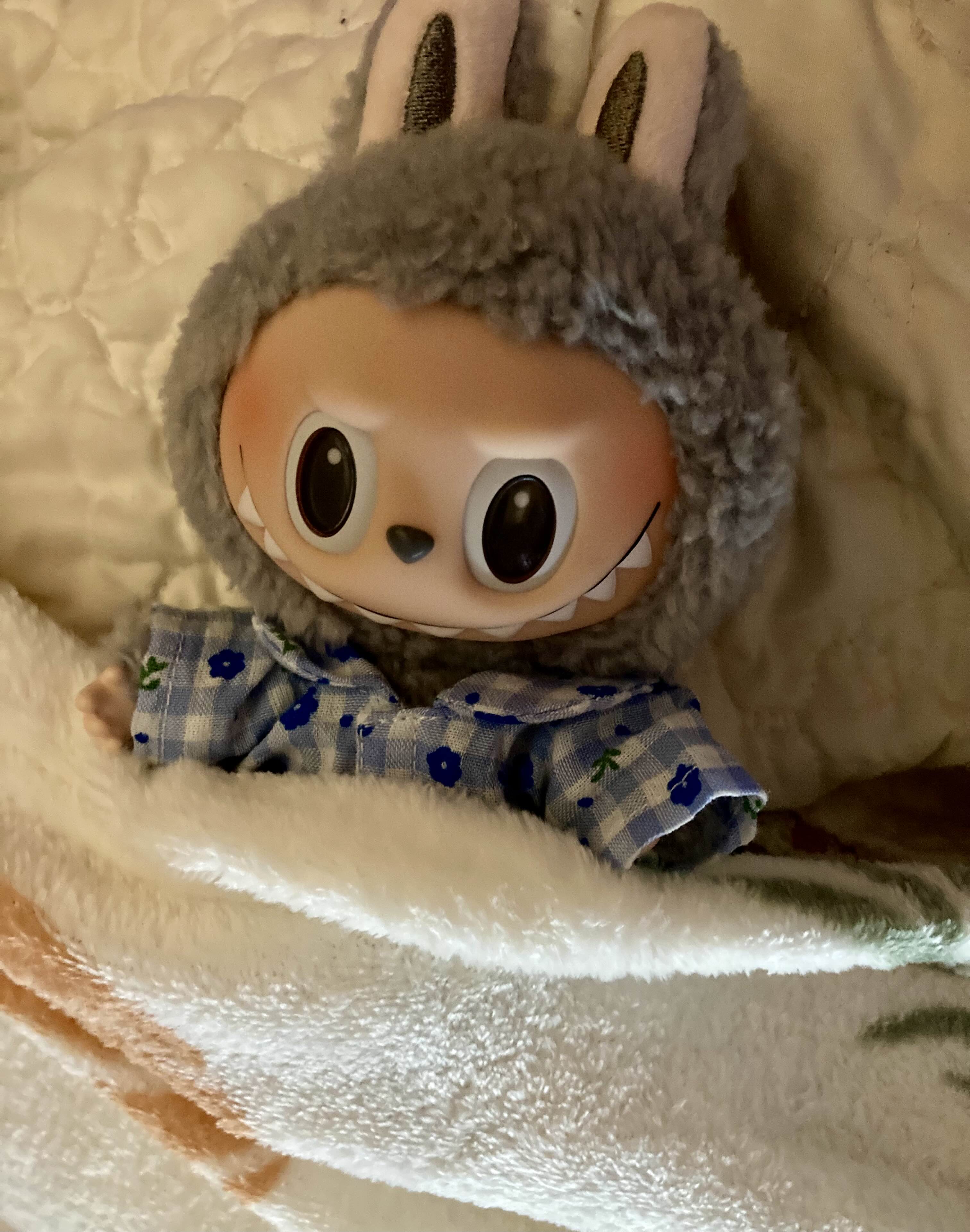 POP NOW:THE MONSTERS - Tasty Macarons Vinyl Face Blind Box - POP