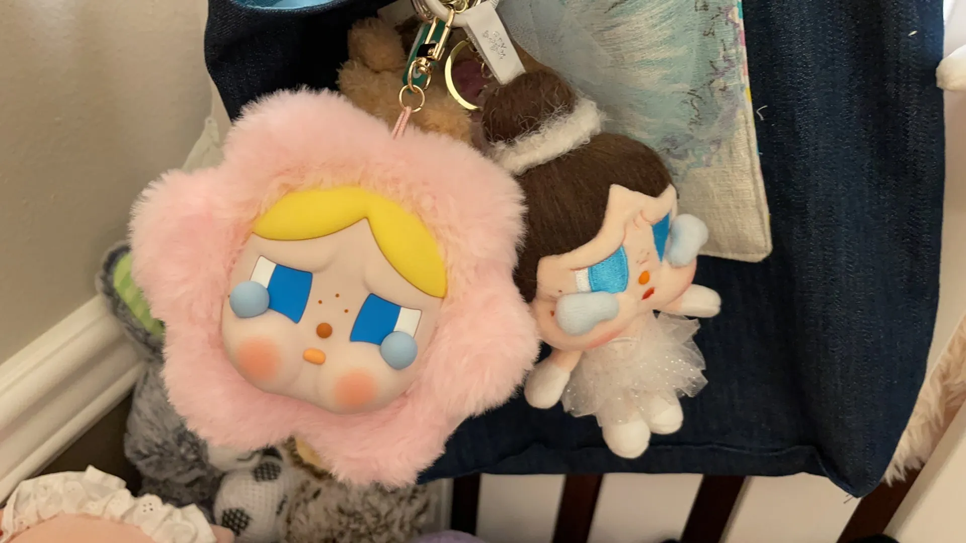 SAD CLUB 耳付きファーバッグ CRYBABY Sad Club Series-Silicone Plush Earphone Bag - POP