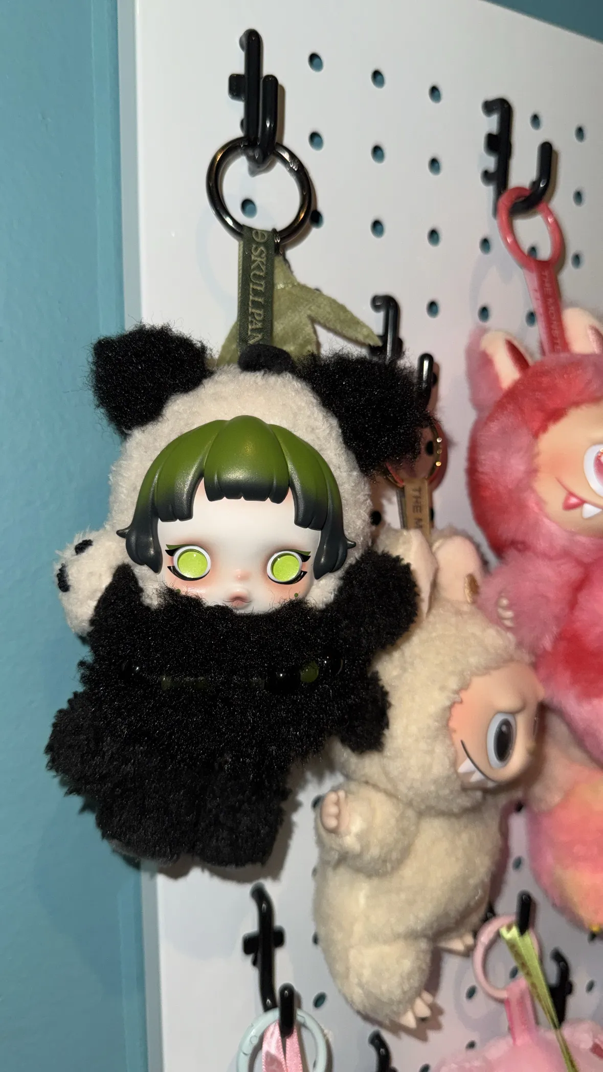 SKULLPANDA Lazy Panda Plush Doll Pendant - POP MART (United