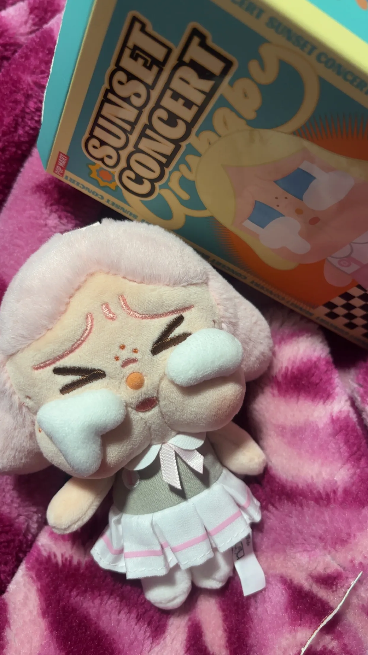POPMART CRYBABY Sunset Concert ぬいぐるみ Crybaby Sunset Concert Series-Plush Pendant - 落日歌会系列