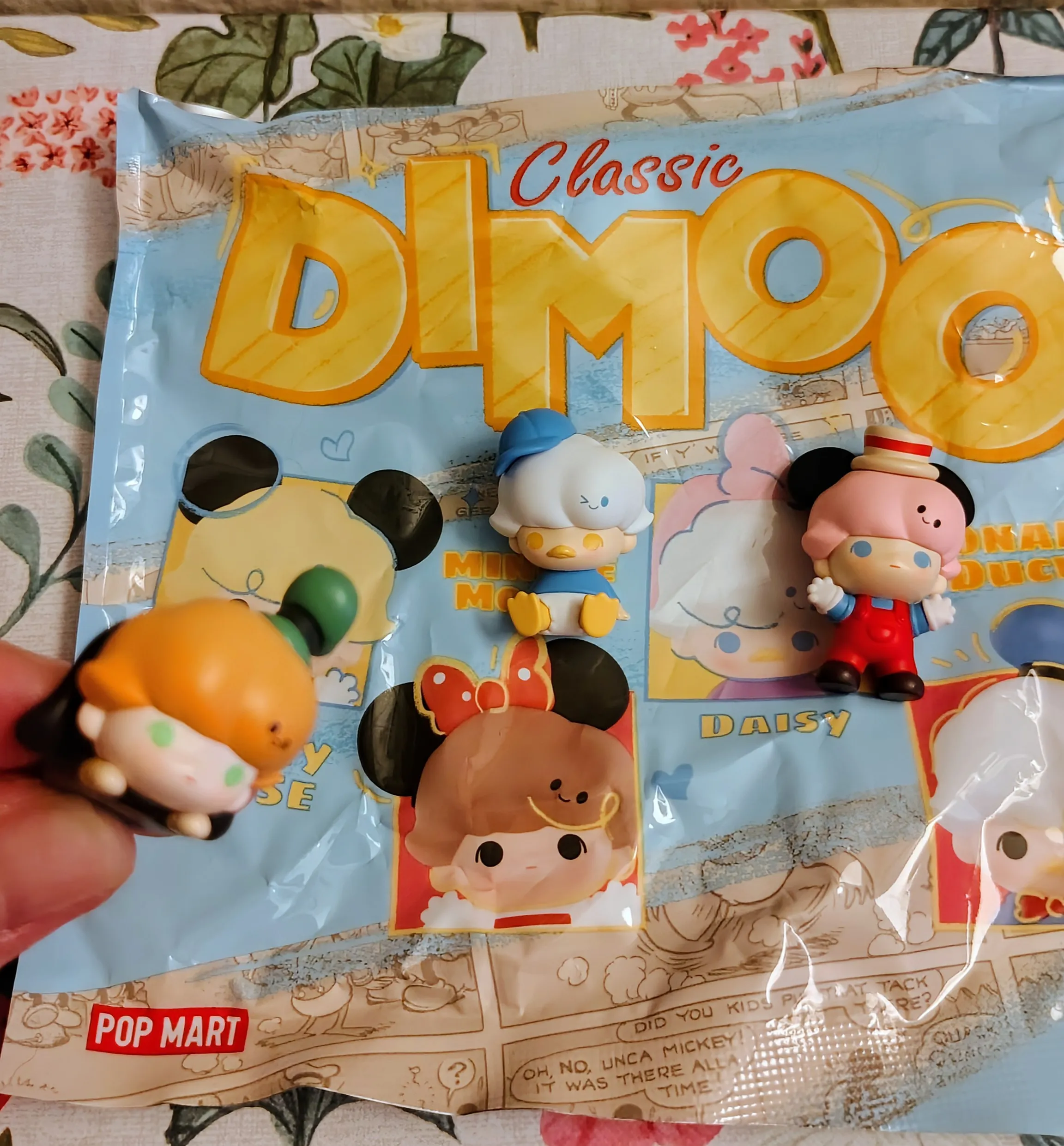 Dimoo Popbean Pack POP BEAN DIMOO WORLD × DISNEY Classic Series(3Pcs Per Pack) - POP MART ...