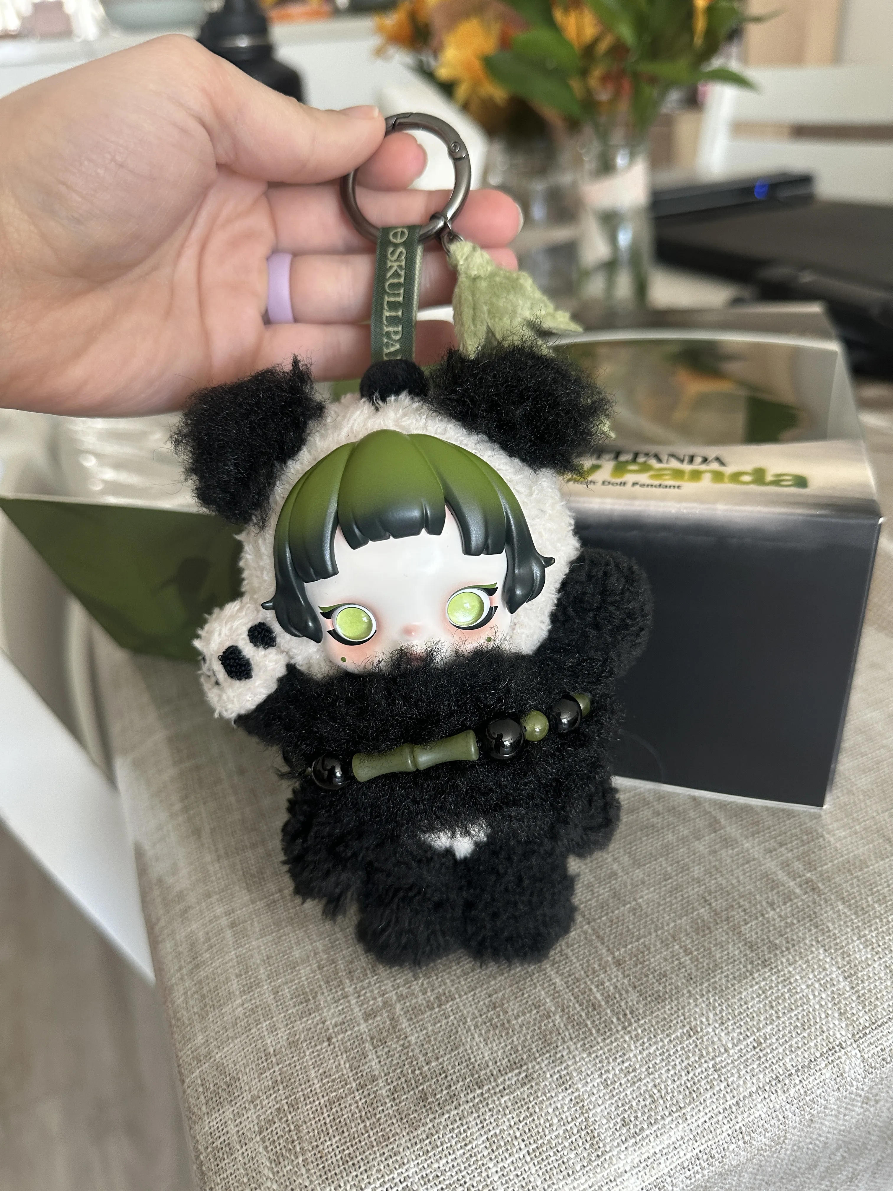 POP MART SKULLPANDA Lazy Pandaめいぐるめペンダント SKULLPANDA Lazy Panda Plush Doll Pendant - POP MART (United