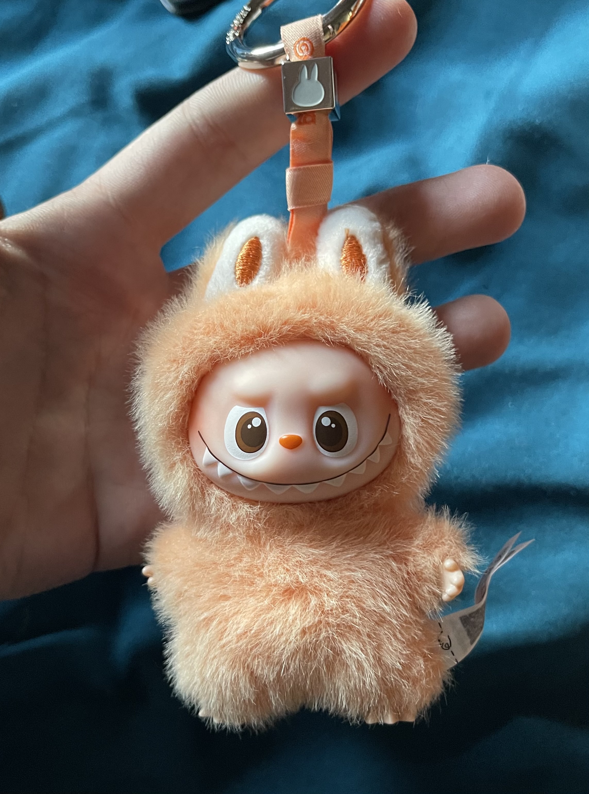 POPMART THE MONSTER PIN FOR LOVE ラブブ S THE MONSTER PIN FOR LOVE SERIES - Vinyl Plush Pendant blind
