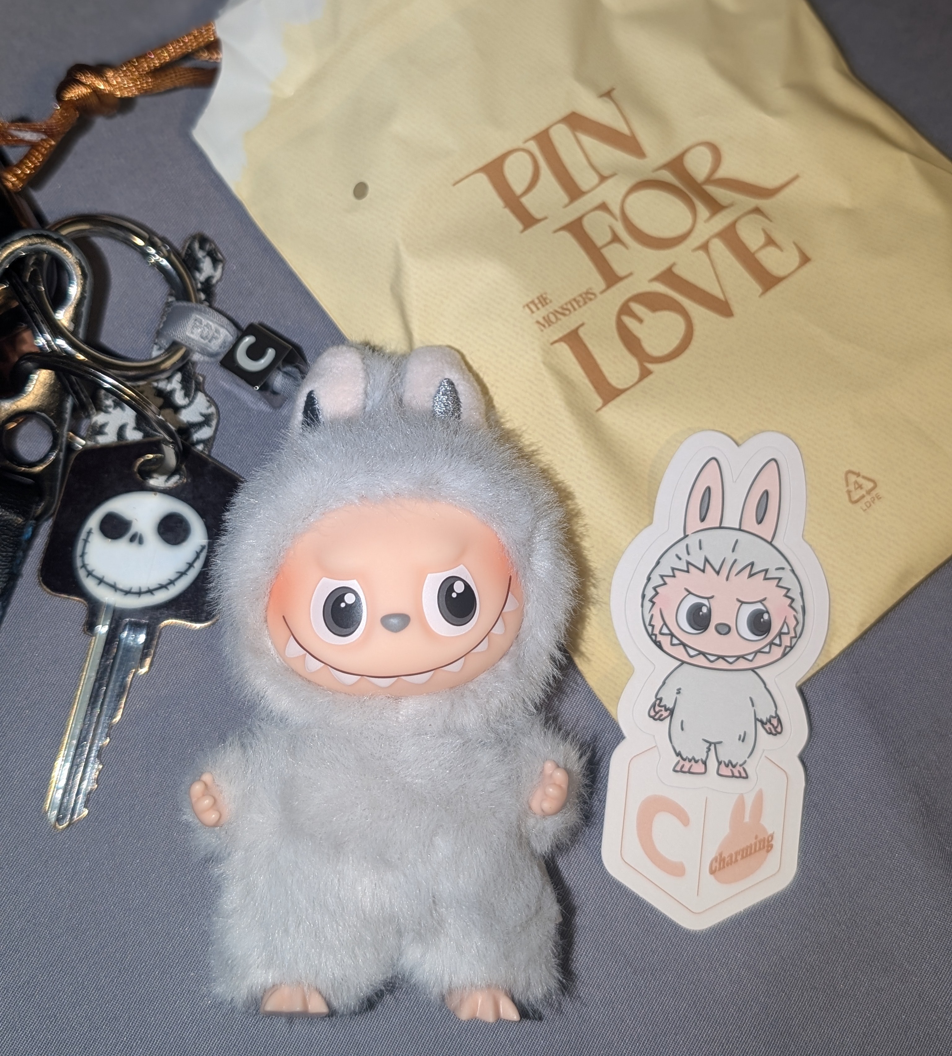 POP MART PIN FOR LOVE キーホルダー Y Pop Mart x THE MONSTERS: Pin For Love N-Z Series Plush