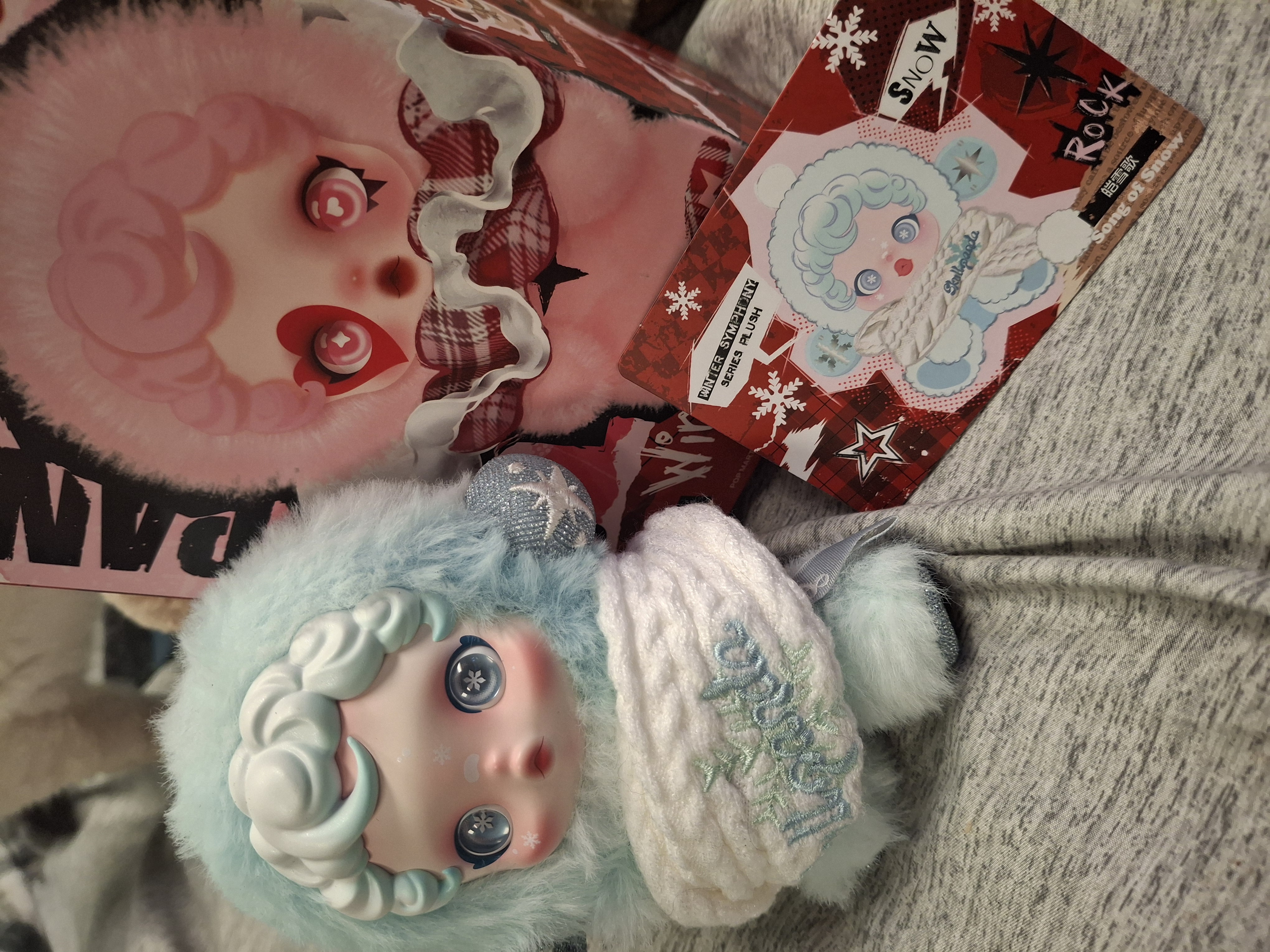 POP NOW:SKULLPANDA Winter Symphony Series Plush - POP MART