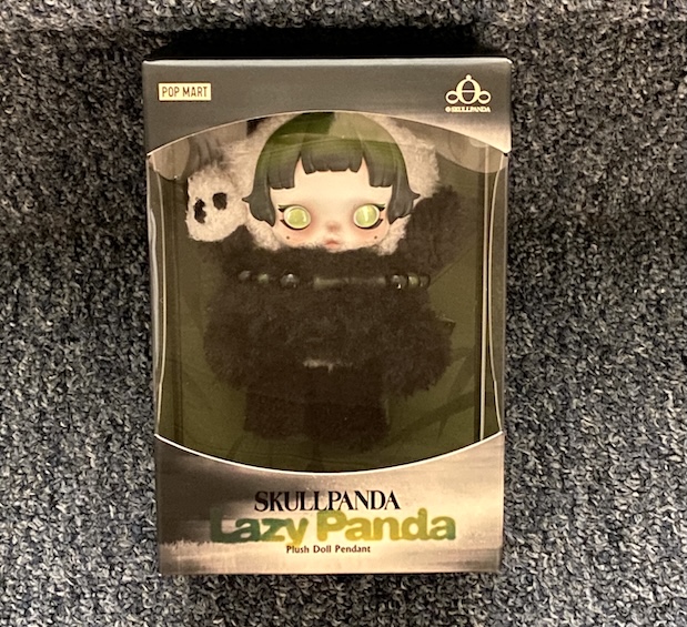 【正規品】popmart skullpanda lazy pandaペンダント SKULLPANDA Lazy Panda Plush Doll Pendant - POP MART (United