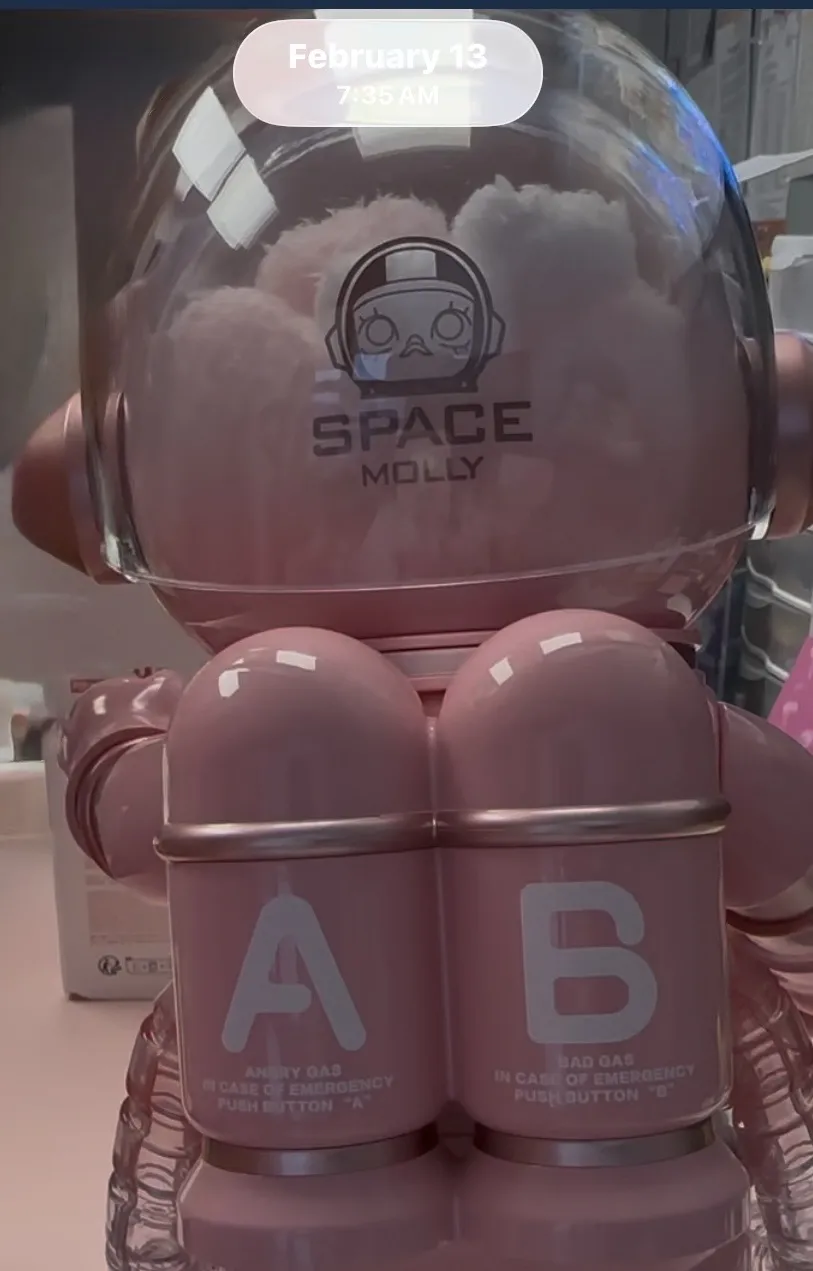 MEGA SPACE MOLLY 400% SMITTEN LOVE - POP MART (United States)