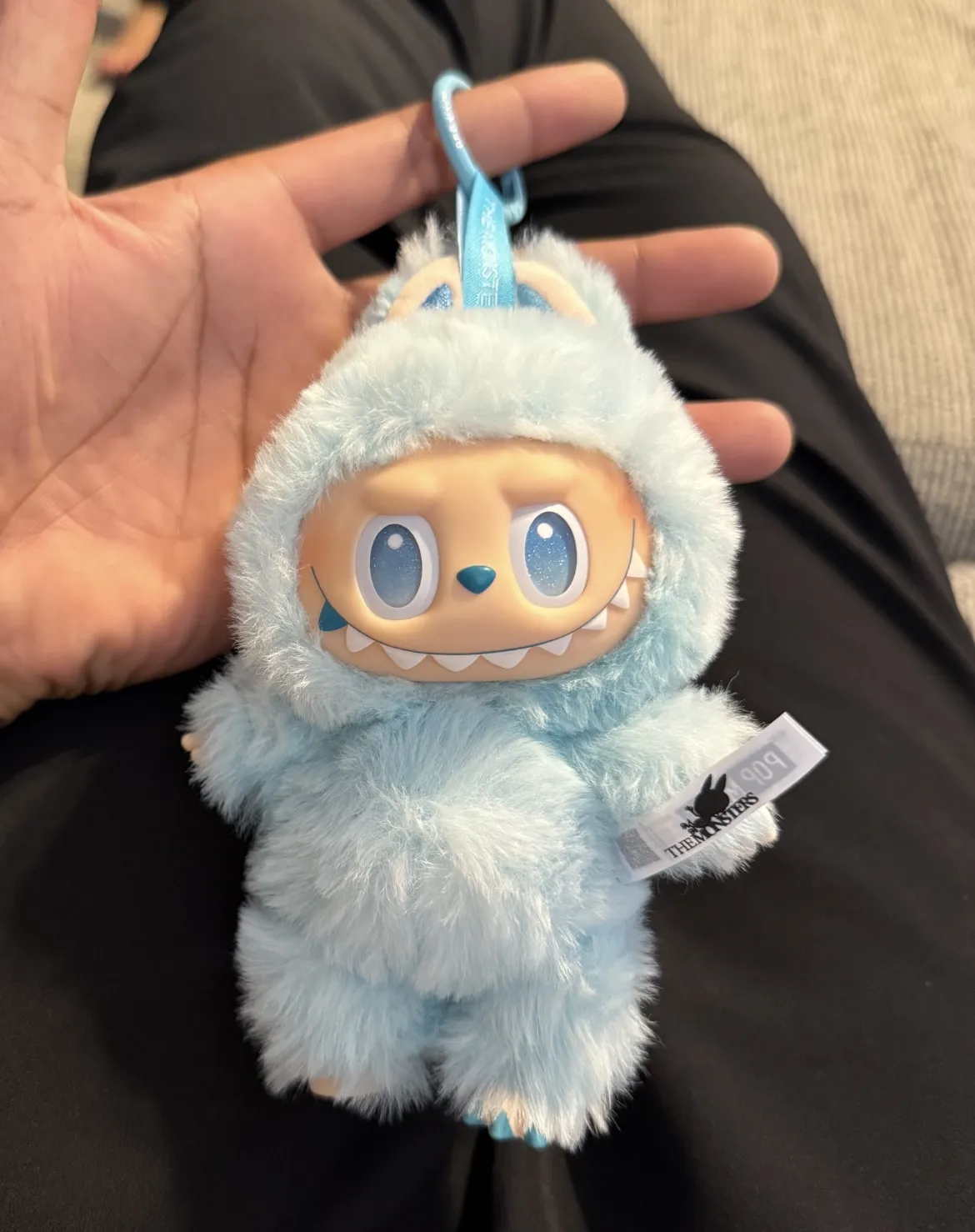 ポップマートLABUBU THE MONSTERS Big into Energ labubu ラブブ THE MONSTERS Big into Energy