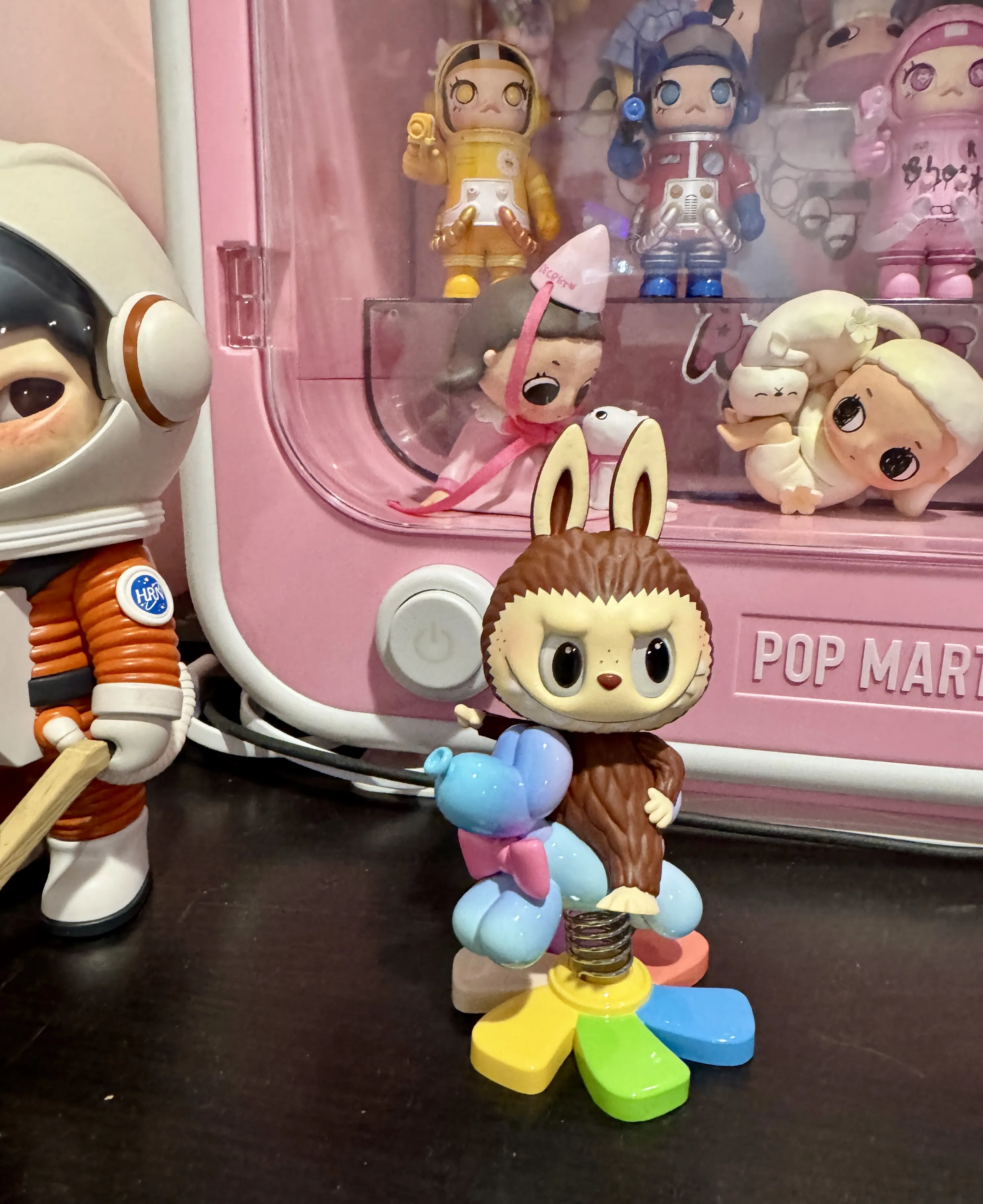 ラブブ ハロウィン モココ Mokoko Popmart 新着 — ポップマートのポップランドモココは甘いビニール