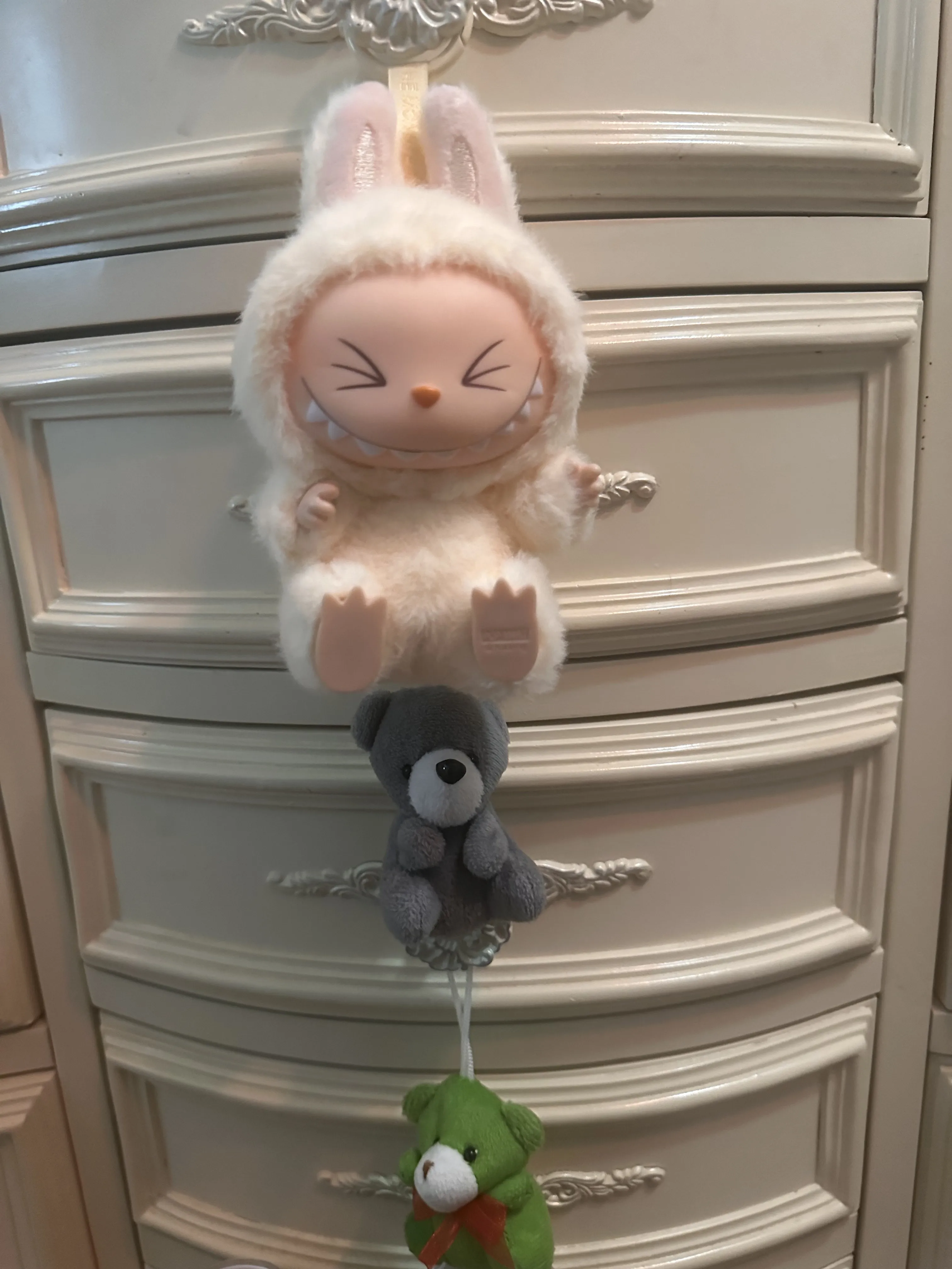 POP NOW:THE MONSTERS - Have a Seat Vinyl Plush Blind Box