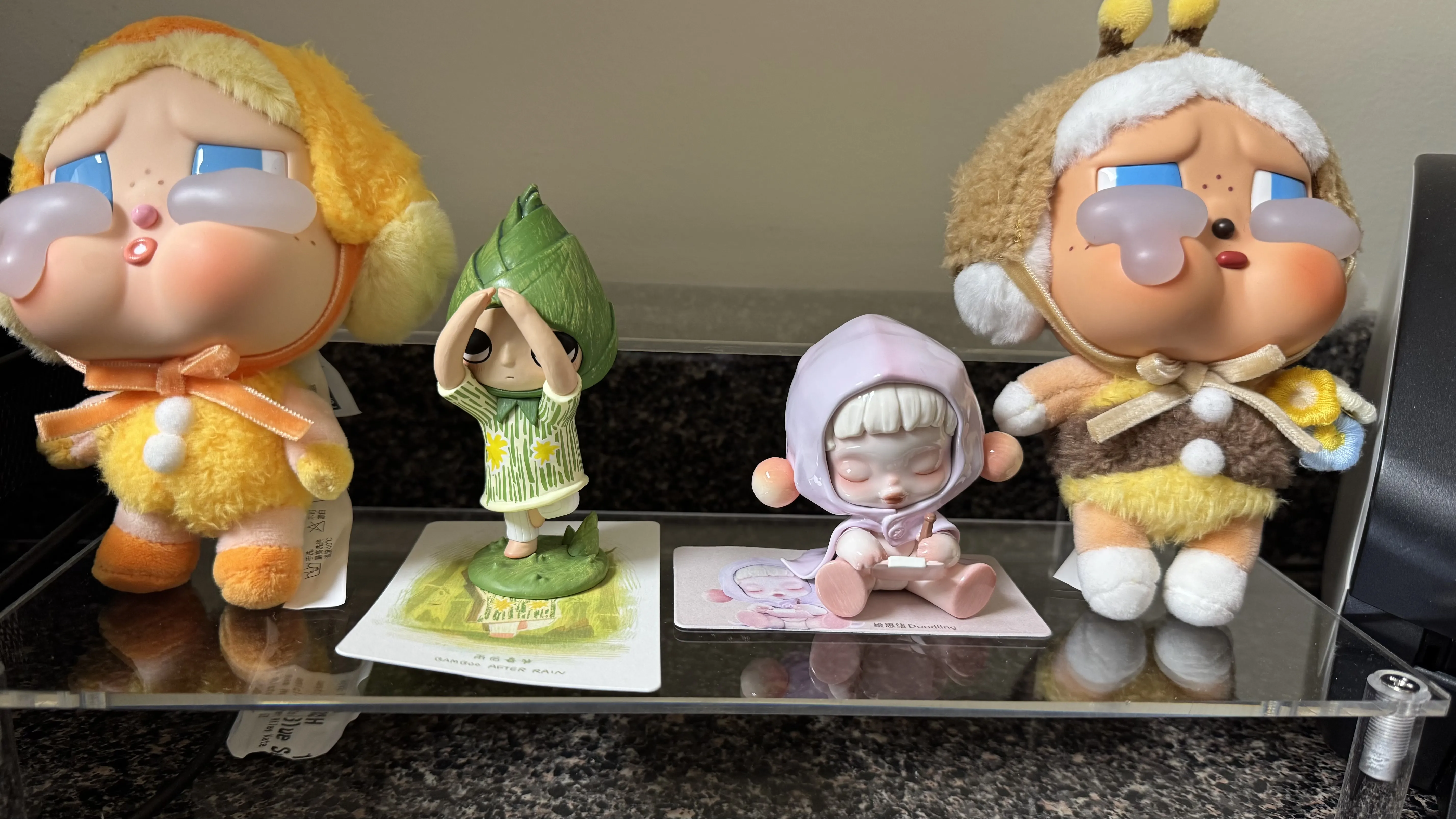 キャラクター POP MART SKULLPANDA Warmth Series 12PC Amazon.com: POP MART SKULLPANDA Warmth Series 12PC Action