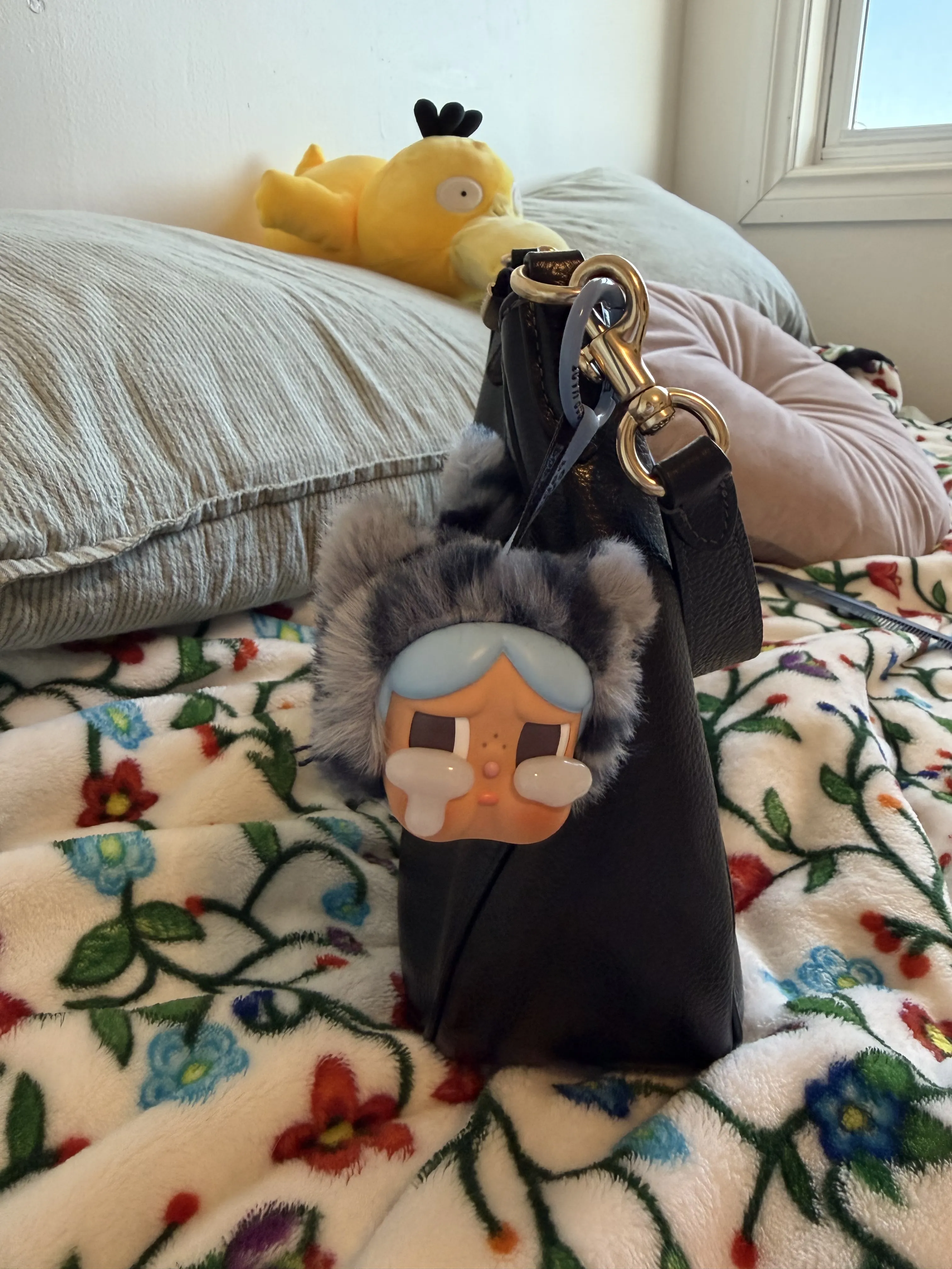 キーホルダー・アクリルキーホルダー POP MART CRYBABY Wild but Cutie Series POP NOW:CRYBABY Wild but Cutie Series - Vinyl Plush Pendant