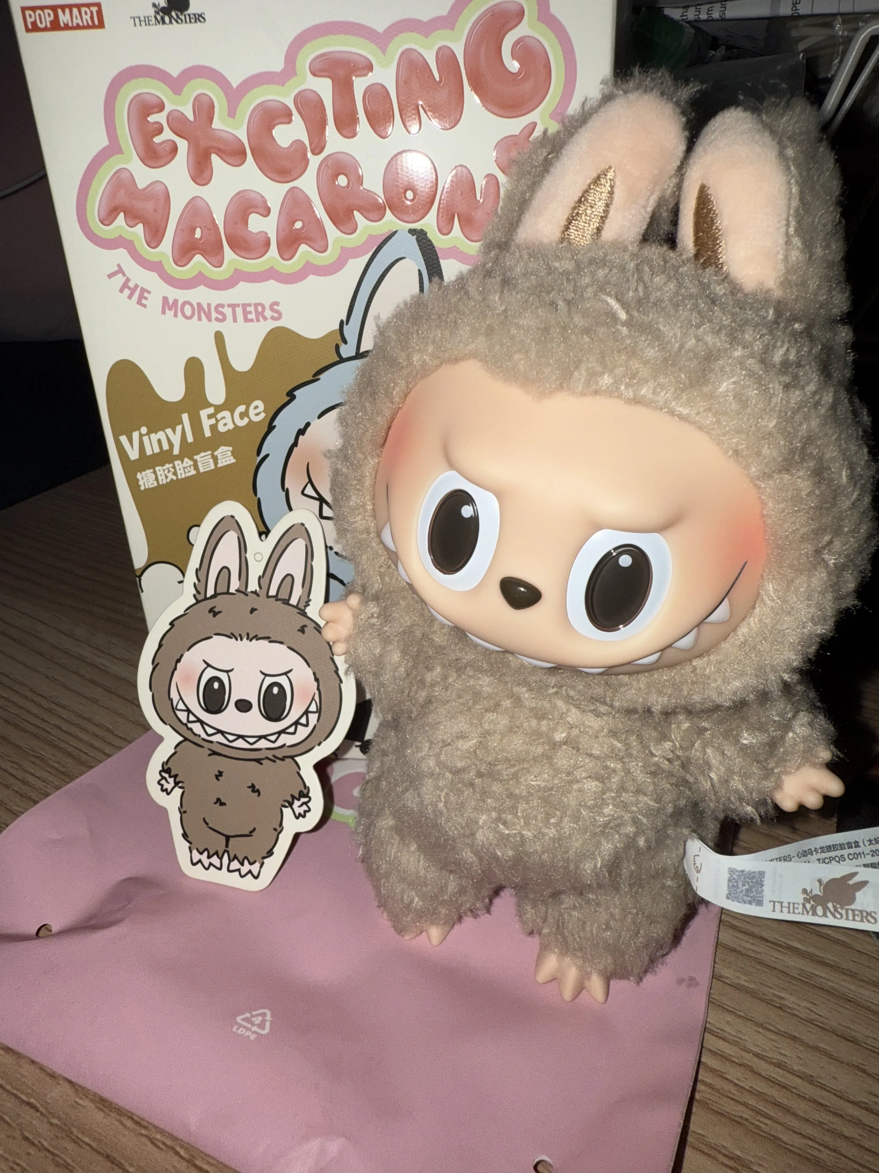 POP MART Exciting Macaron Vinyl Face ラブブ THE MONSTERS - Tasty Macarons Vinyl Face Blind Box | Blind