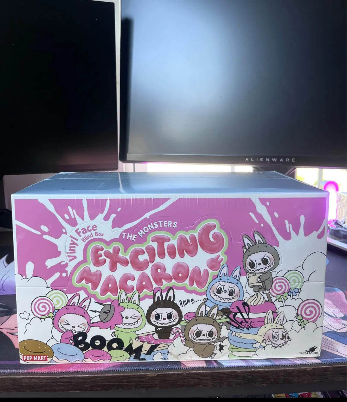 THE MONSTERS - Tasty Macarons Vinyl Face Blind Box | Blind