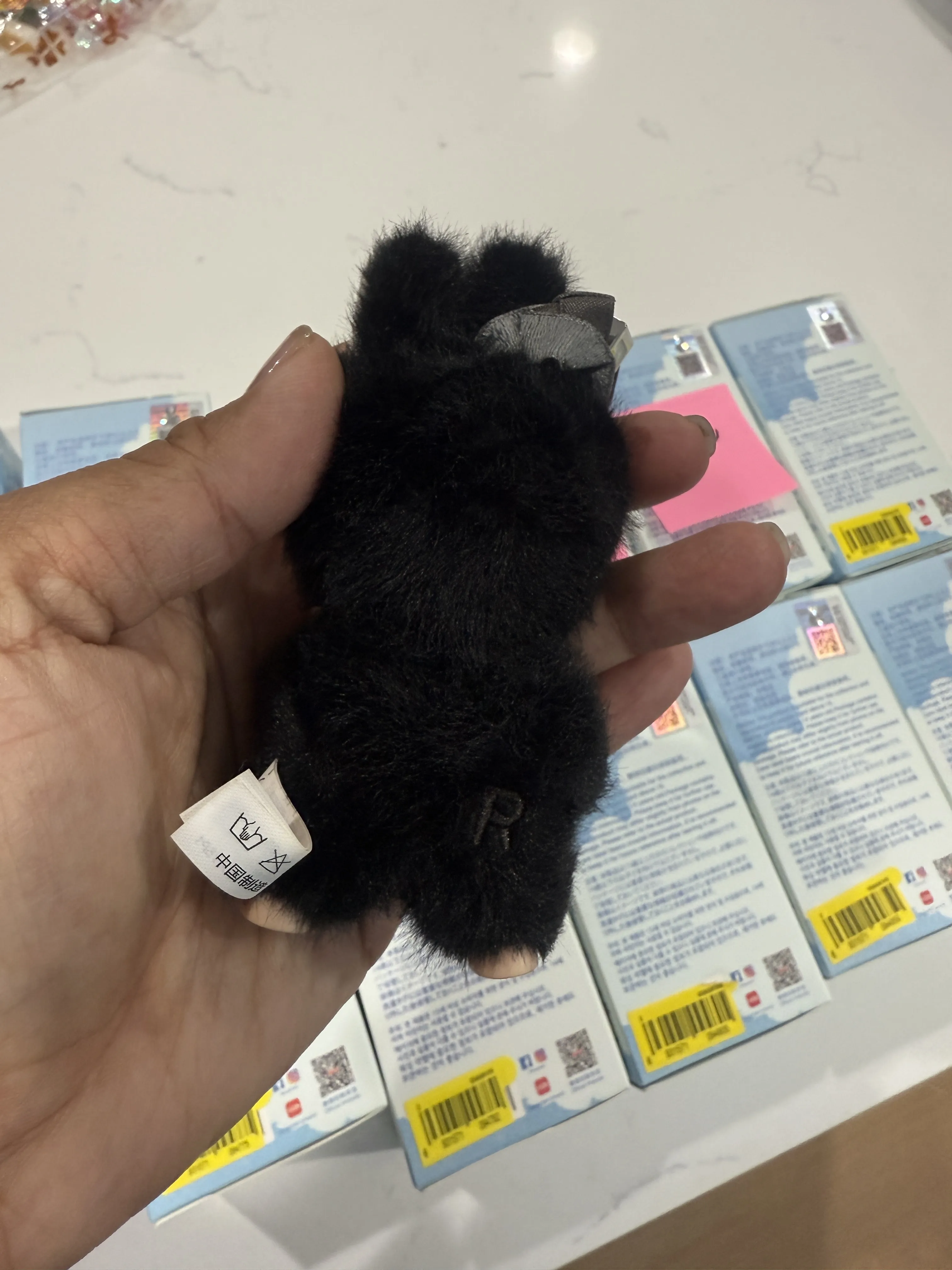 PIN FOR LOVE THE MOÓNTERS 1BOX THE MONSTERS Pin for Love Series-Vinyl Plush Pendant Blind