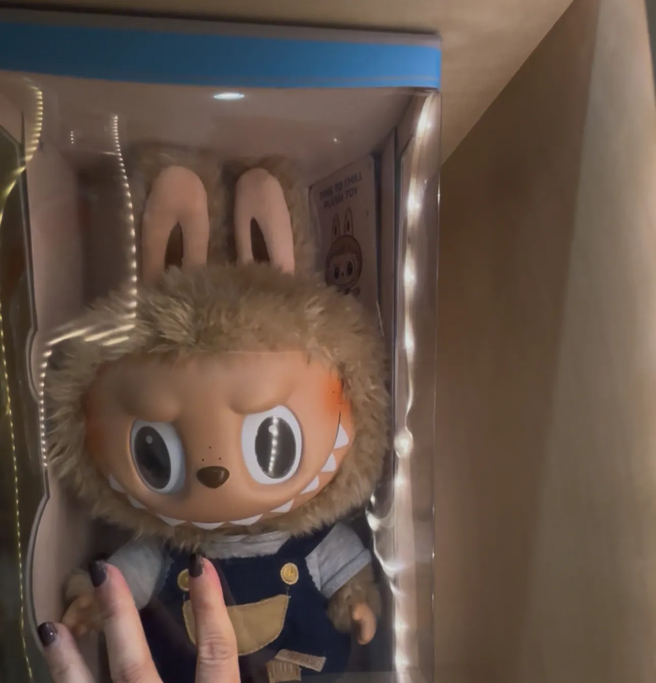 Designer: POP MART Release Date: October 31, 2022 Material