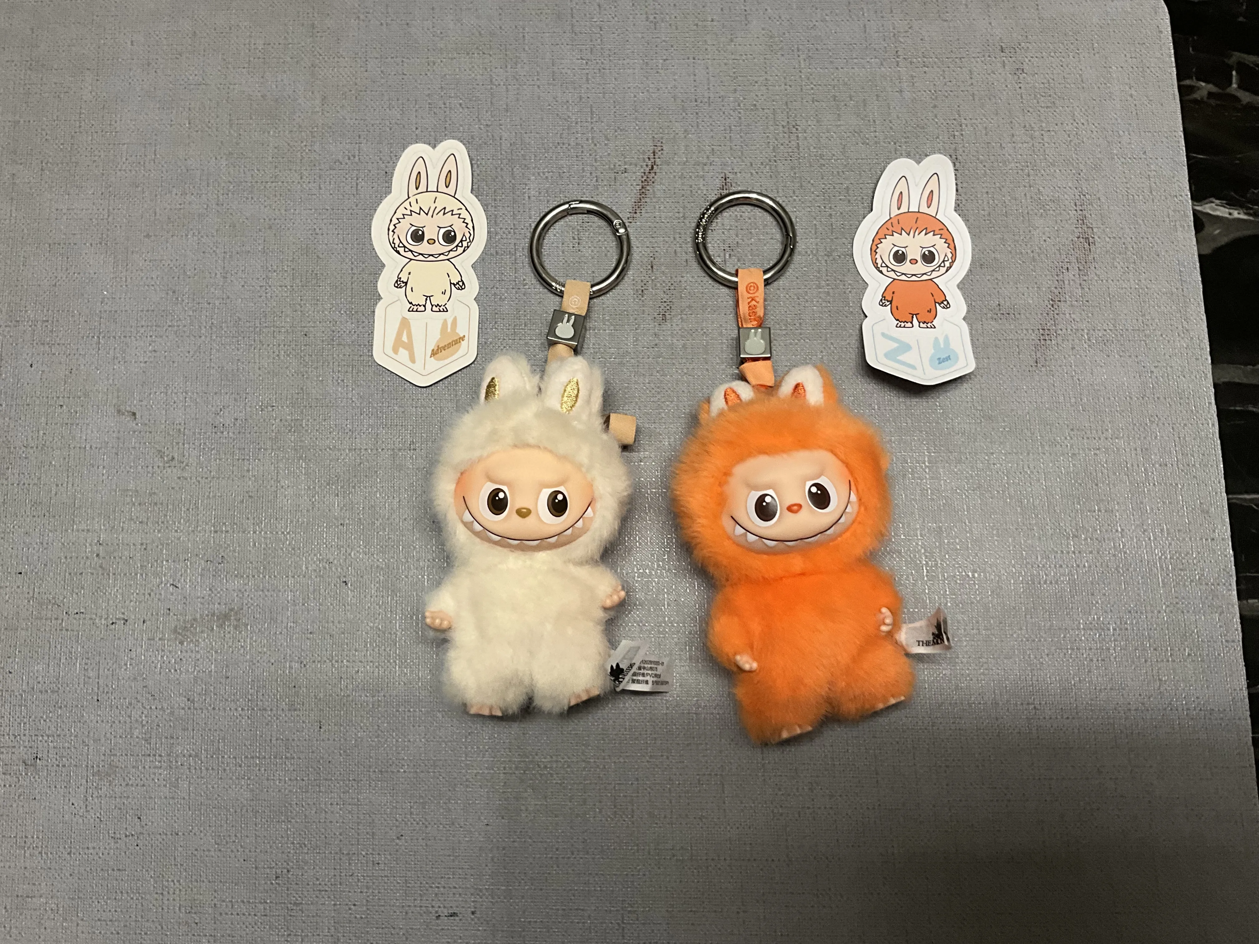 THE MONSTER PIN FOR LOVE SERIES - Vinyl Plush Pendant blind