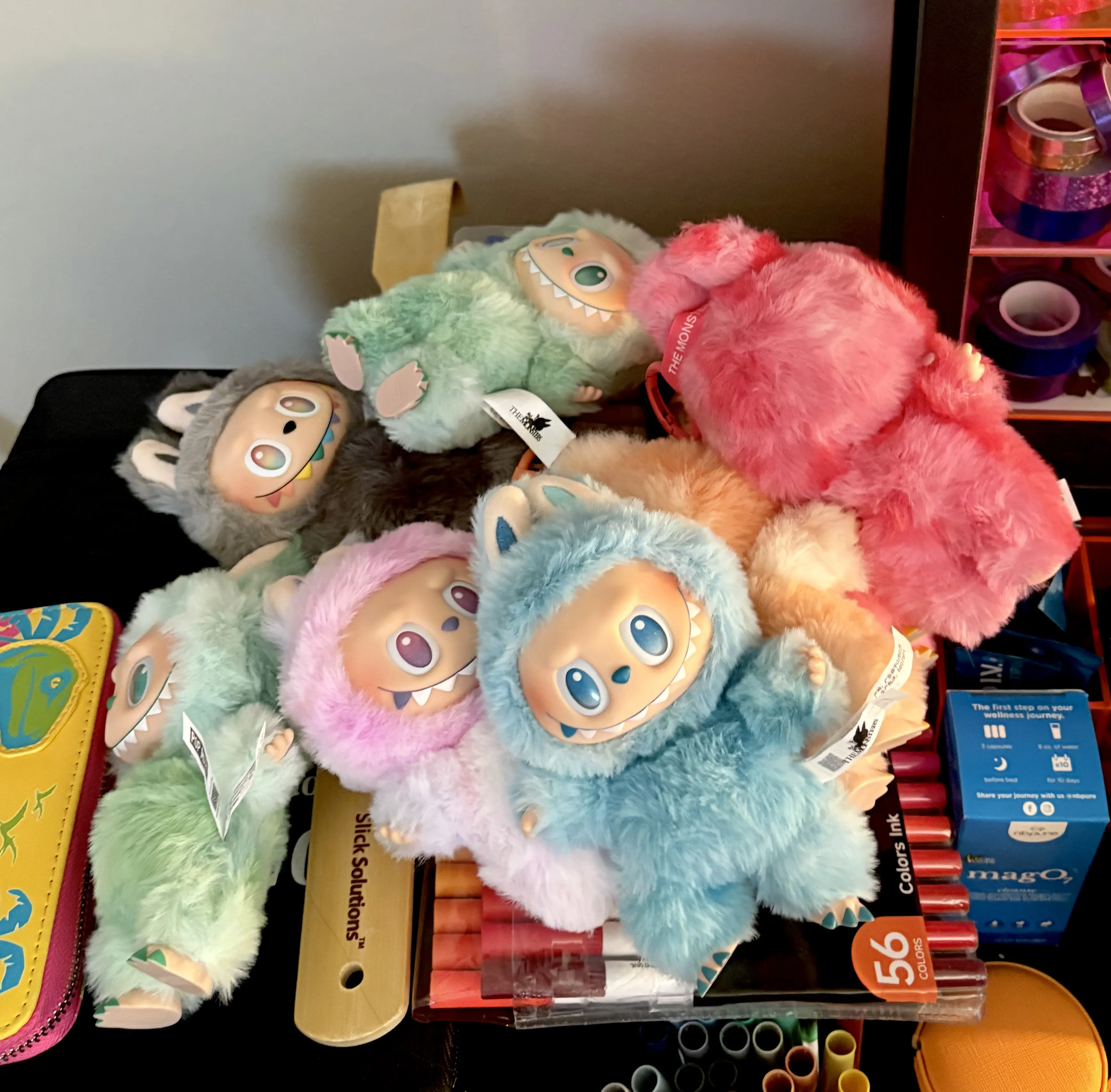 POP MART ラブブEnergy THE MONSTERS Big into Energy Series-Vinyl Plush Pendant