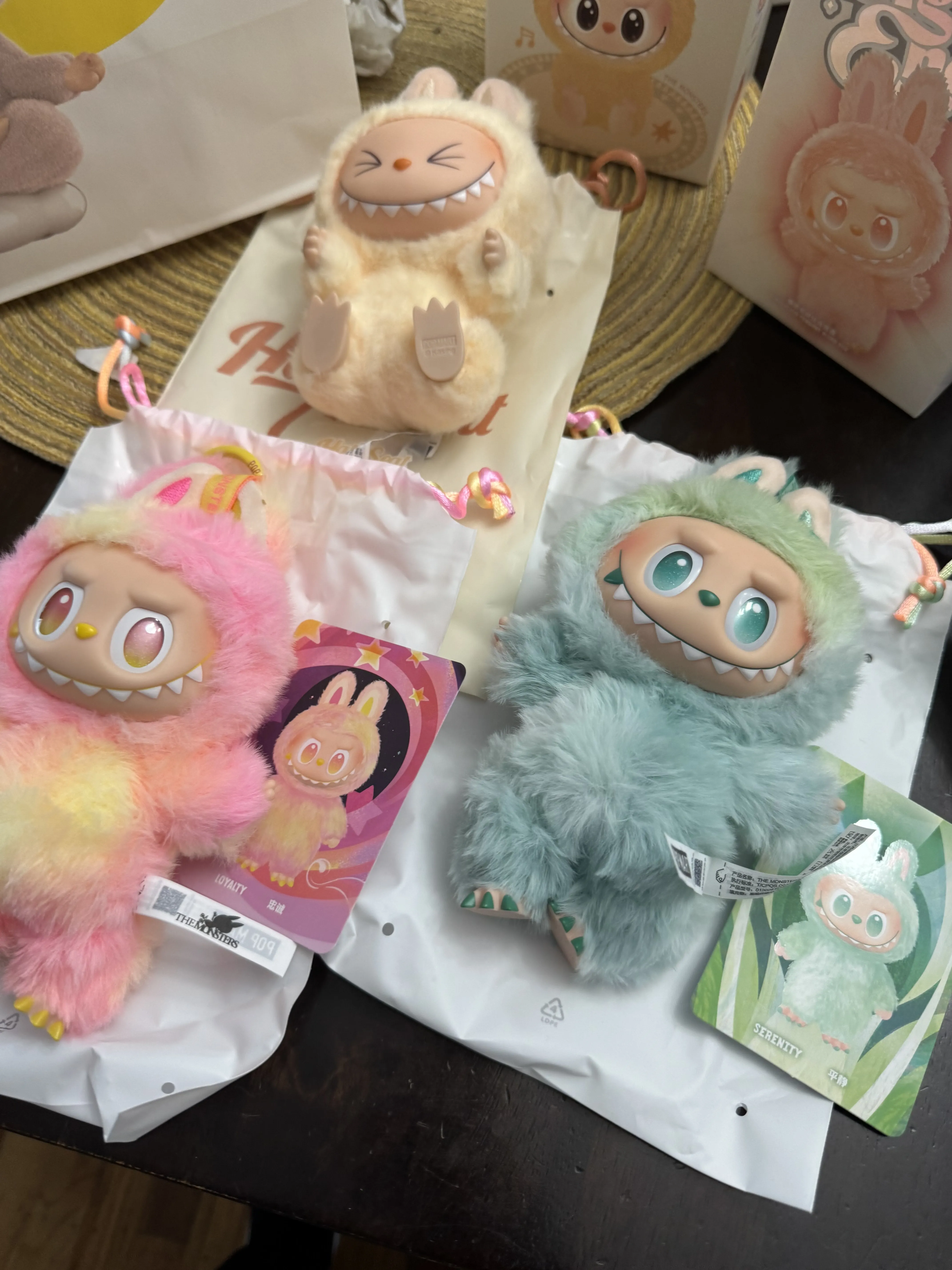 ラププ POP MART ビッグイントウエナジ-シ-クレット POP MART】「THE MONSTERS (ラブブ) ビッグイントゥエナジー