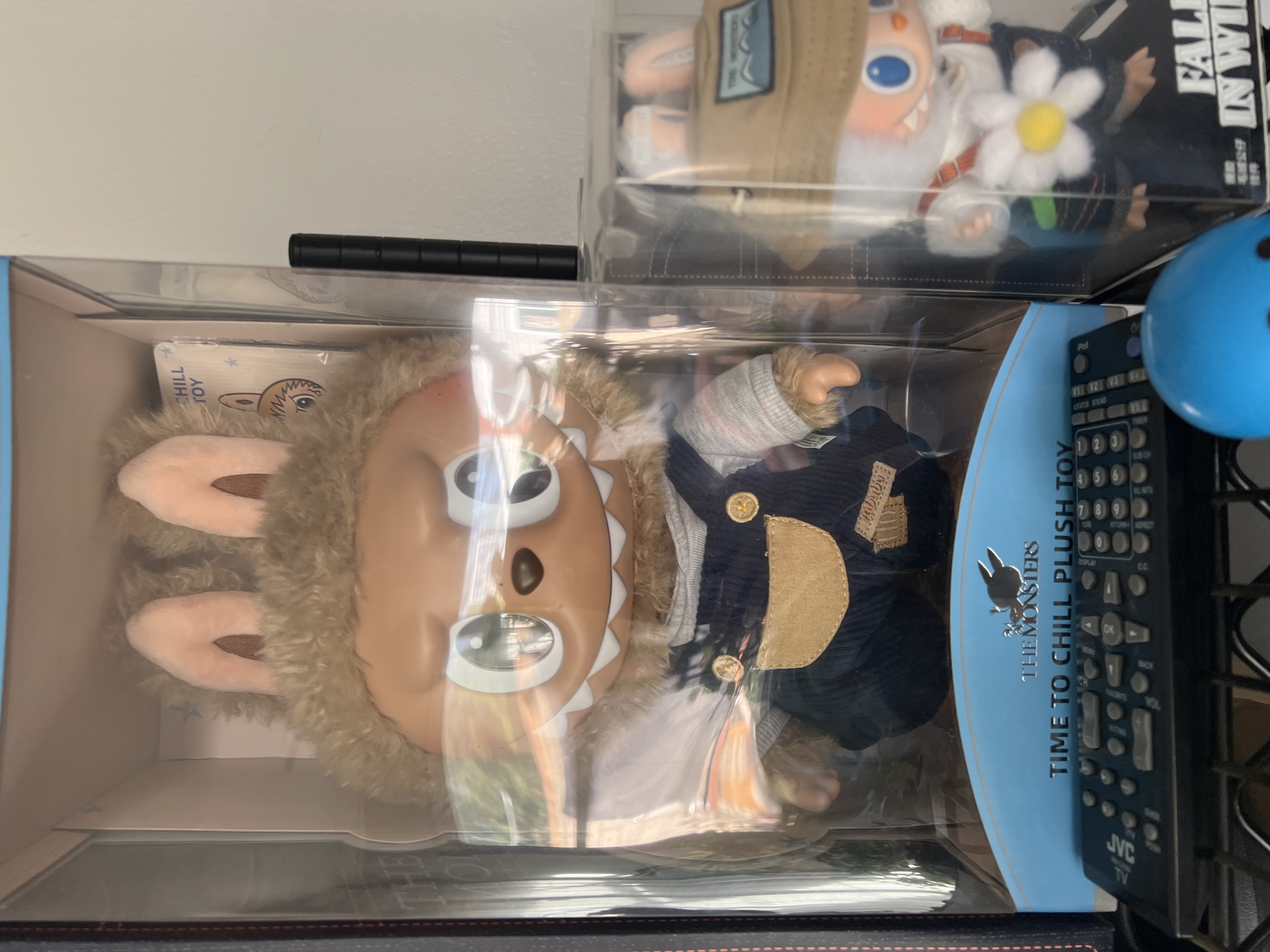 Designer: POP MART Release Date: October 31, 2022 Material: PP