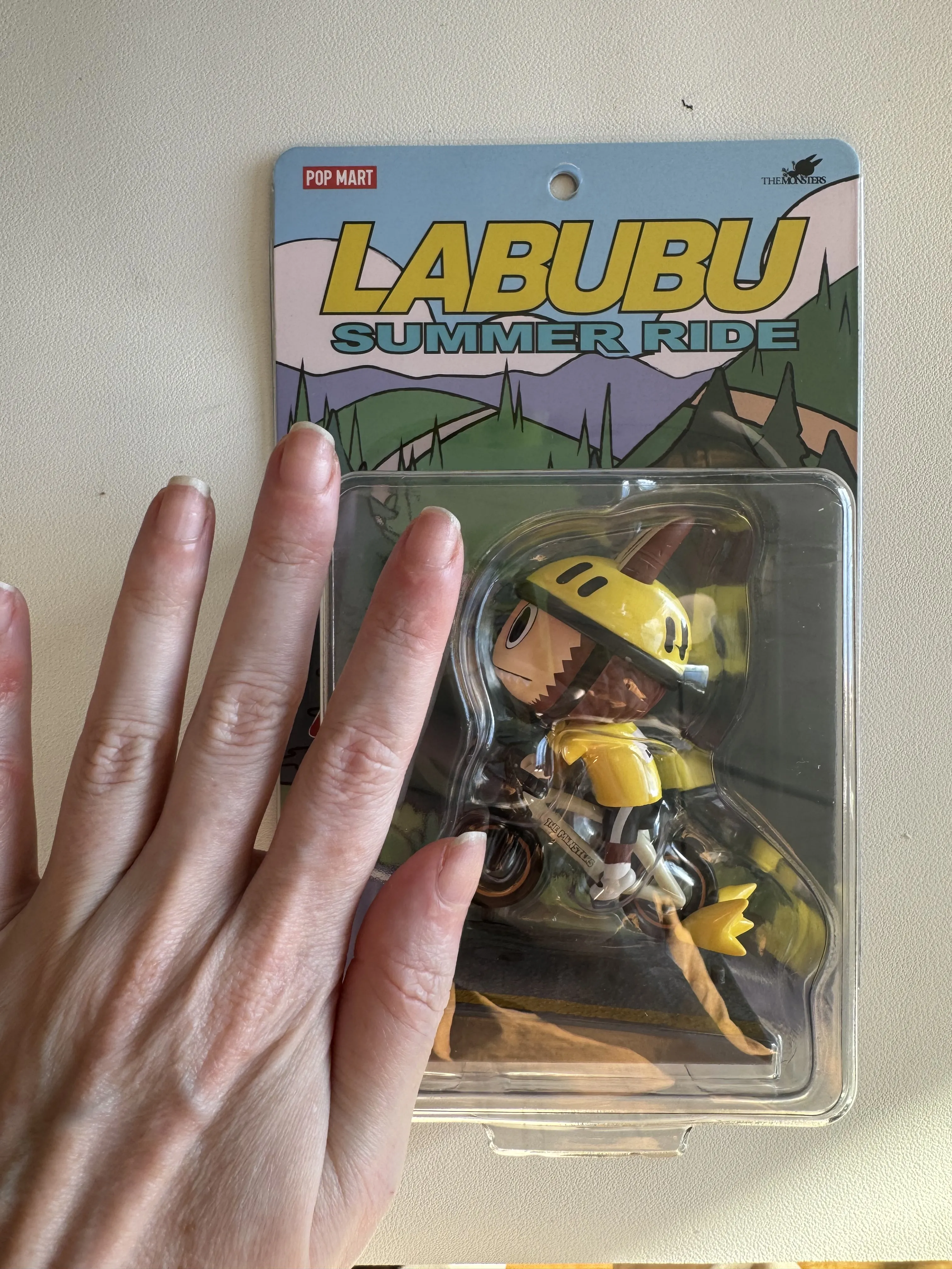 LABUBU Summer Ride Figure - POP MART (Mexico)