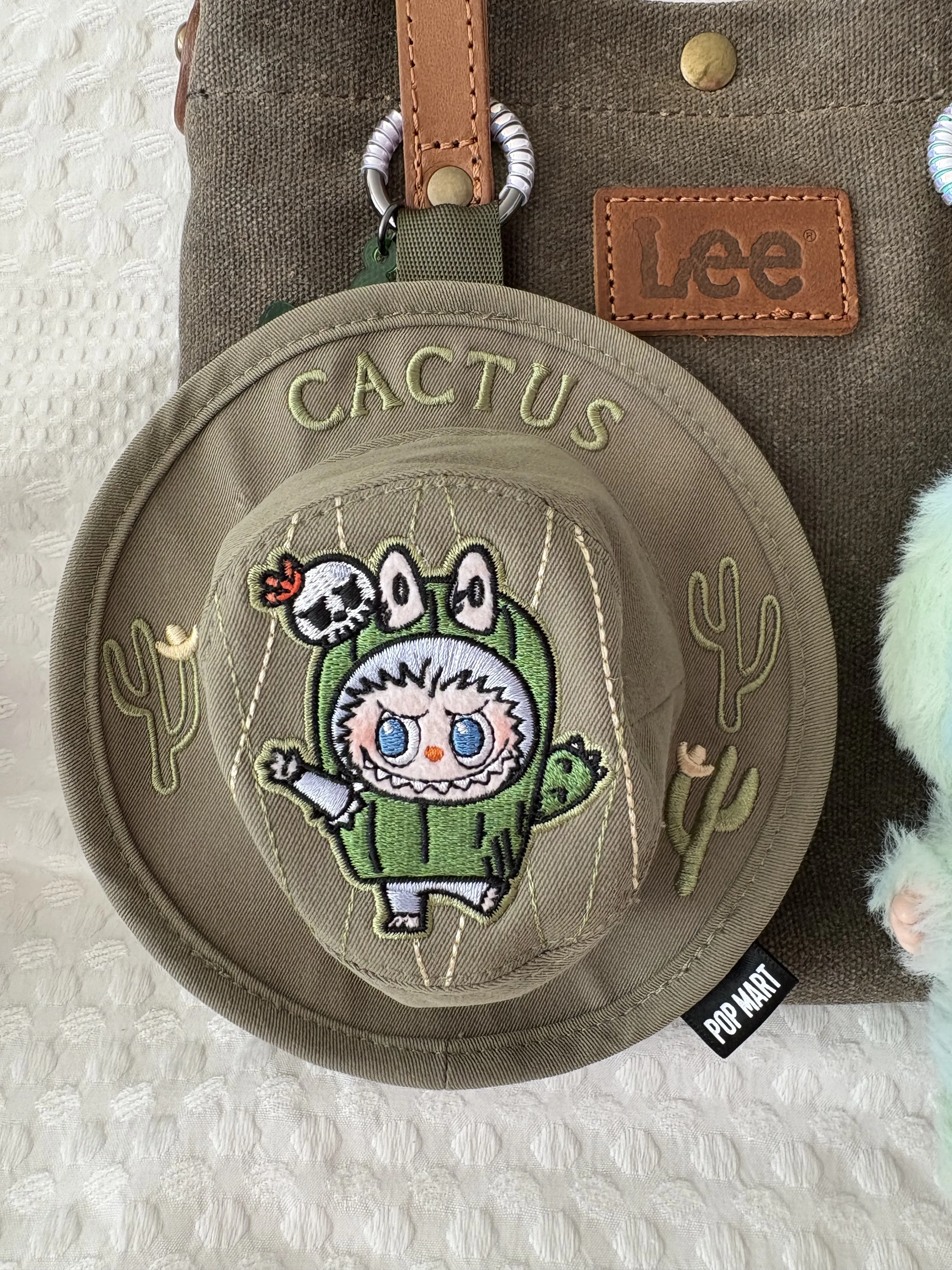 POP NOW:THE MONSTERS FALL IN WILD SERIES-Bucket Hat Mini Bag BIind