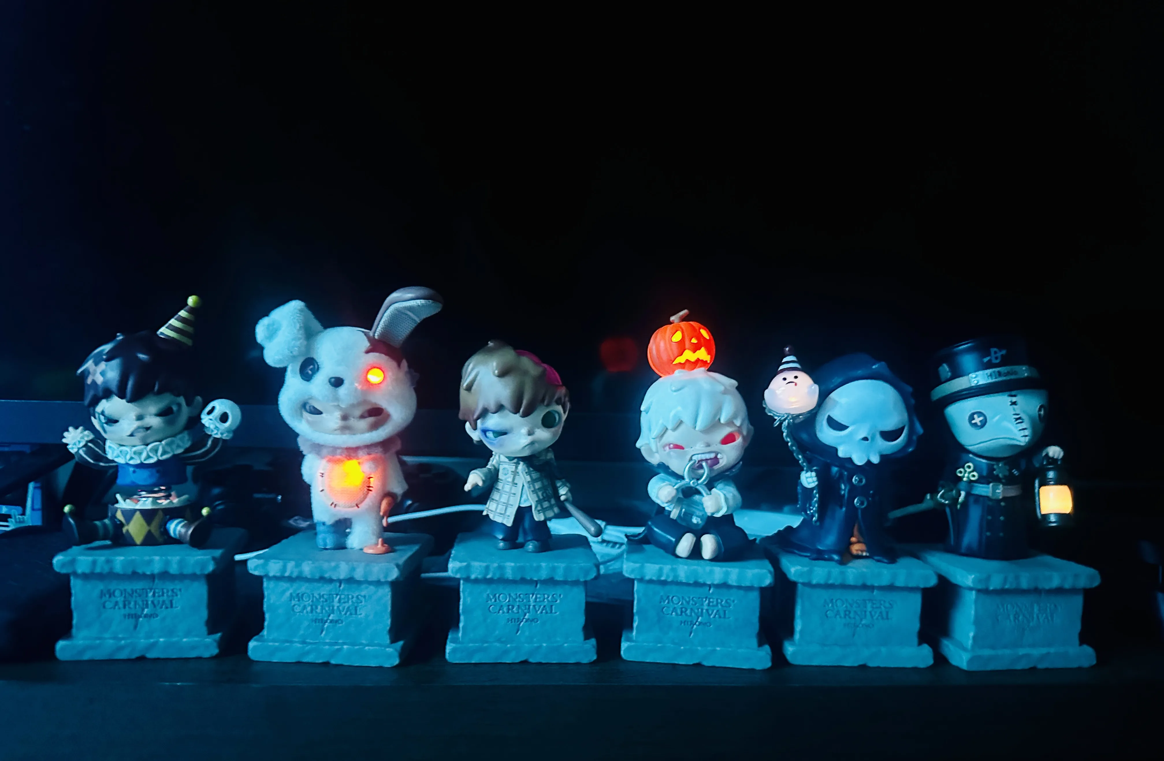 POP NOW:Hirono Monsters' Carnival Series Figures - POP MART