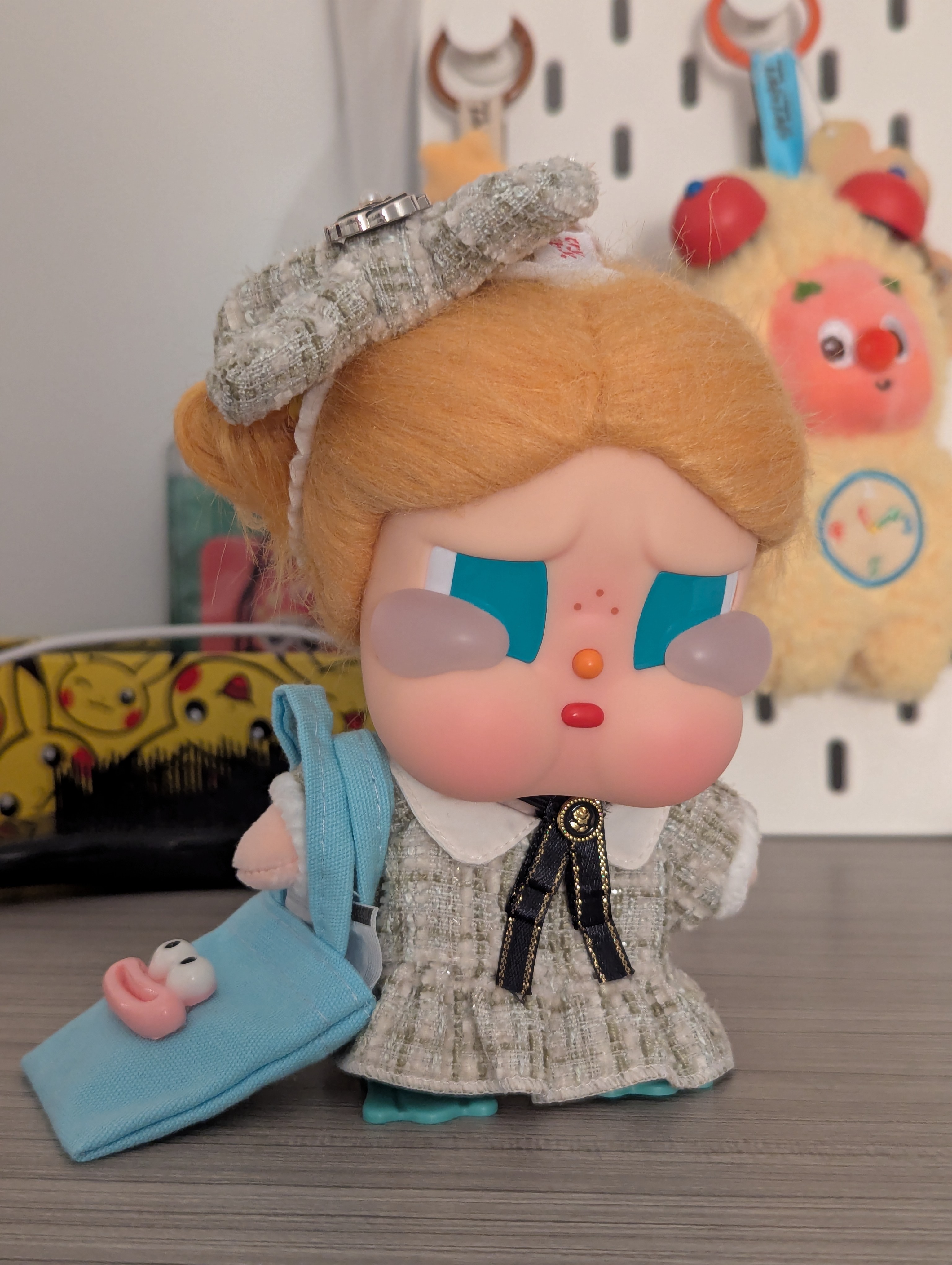 CRYBABY VACATION MODE ON ビニールプラッシュペンダント POP NOW:CRYBABY Vacation Mode On Series-Vinyl Plush Pendant