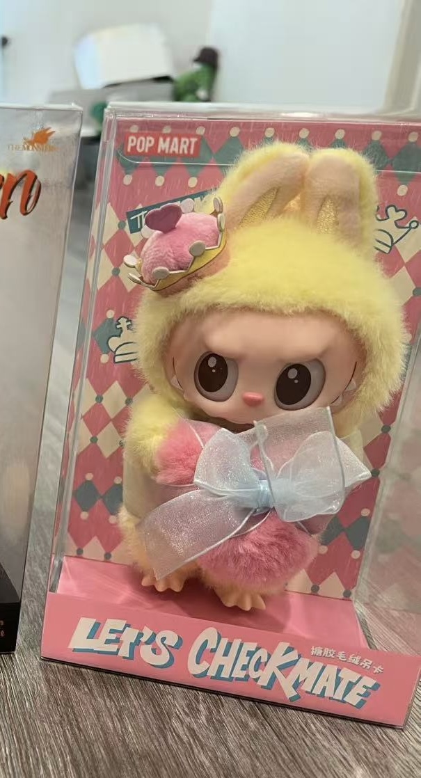 THE MONSTERS Let's Checkmate Series-Vinyl Plush Hanging Card - POP